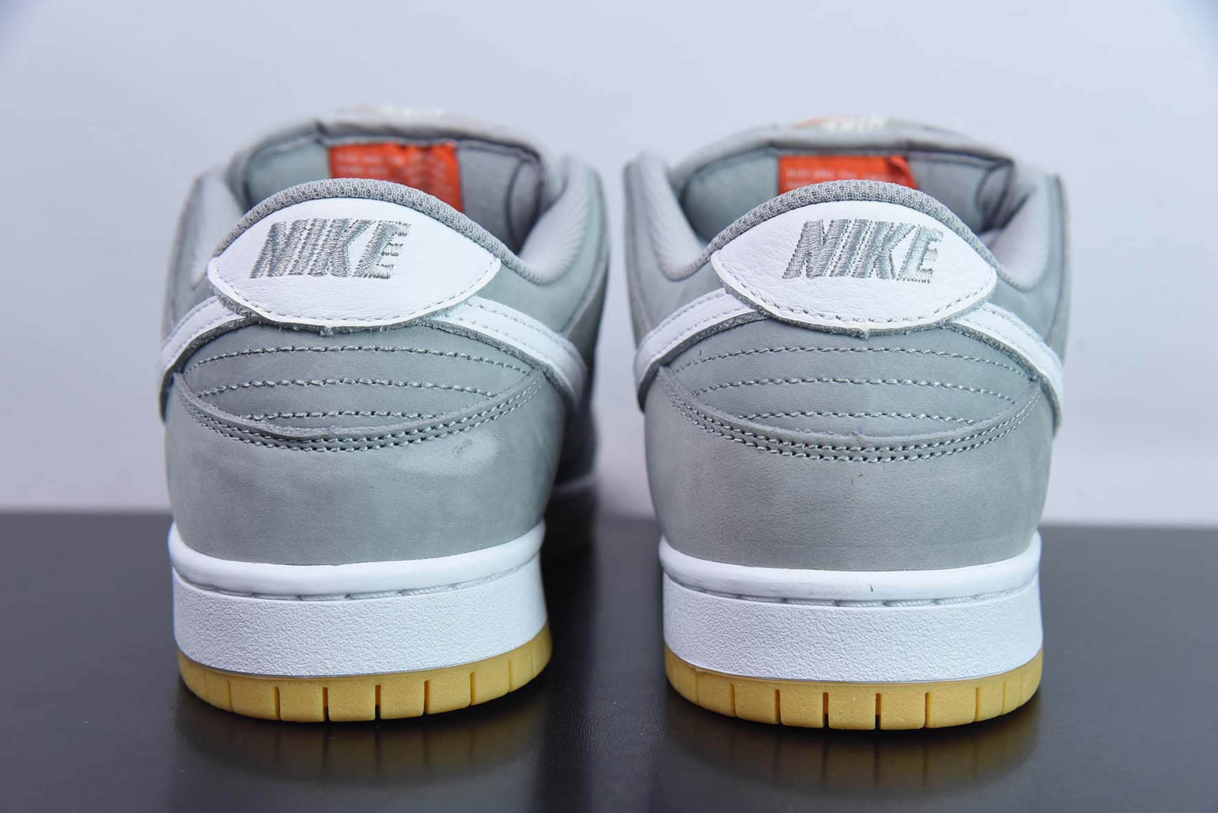 耐克Nike SB Dunk Low Wolf Grey灰生胶SB系列低帮休闲滑板鞋纯原版本 货号：DV5464-001