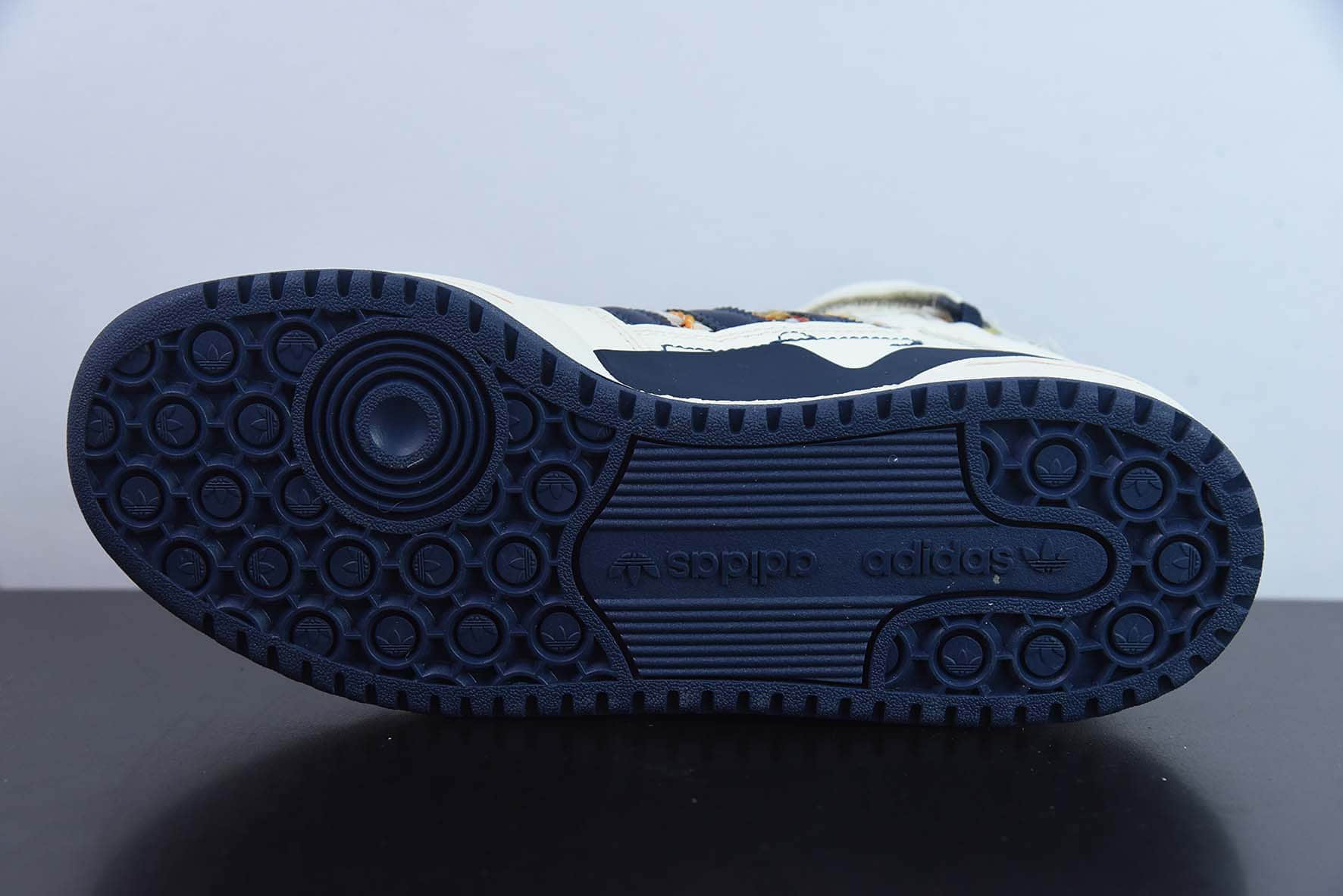 阿迪达斯Adidas Originals Forum 84 High 斑斓复古高帮百搭潮流休闲运动板鞋纯原版本 货号：GX3958