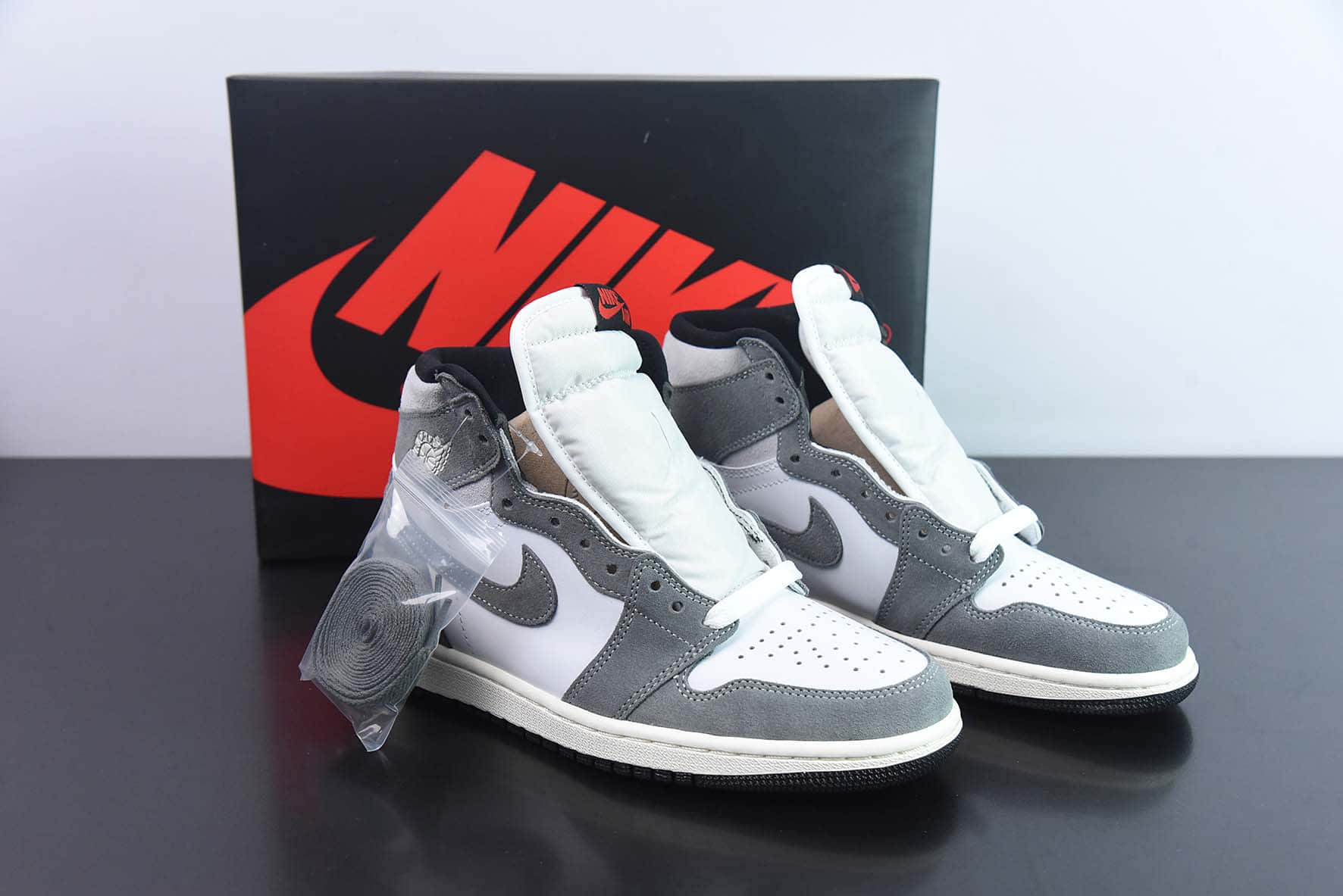 乔丹Air Jordan 1 Retro High OGWashed HeritageAJ1翻毛水洗灰白高帮复古篮球鞋纯原版本 货号：DZ5485-051 