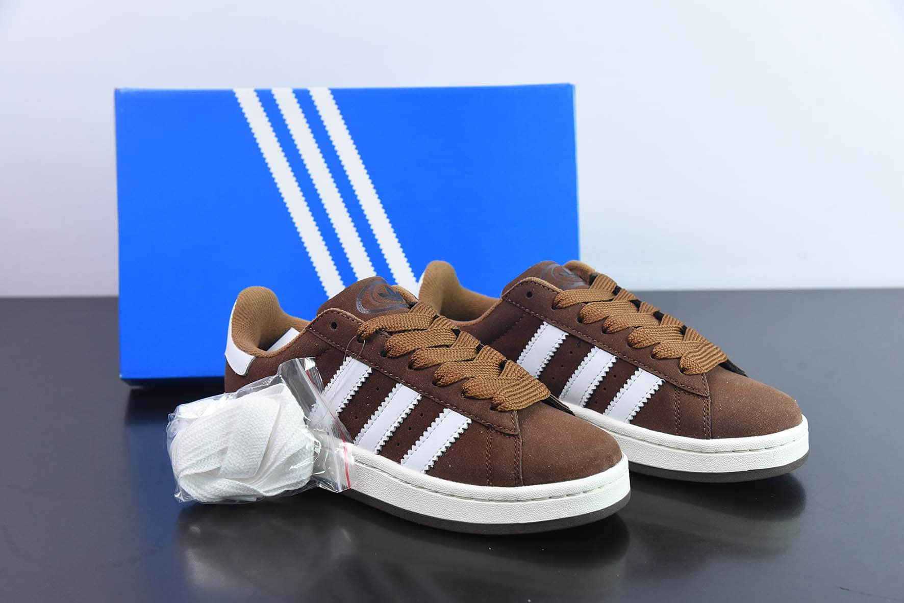 阿迪达斯Adidas Originals Campus 00s 学院系列小面包棕色低帮休闲板鞋纯原版本 货号：GY6433 