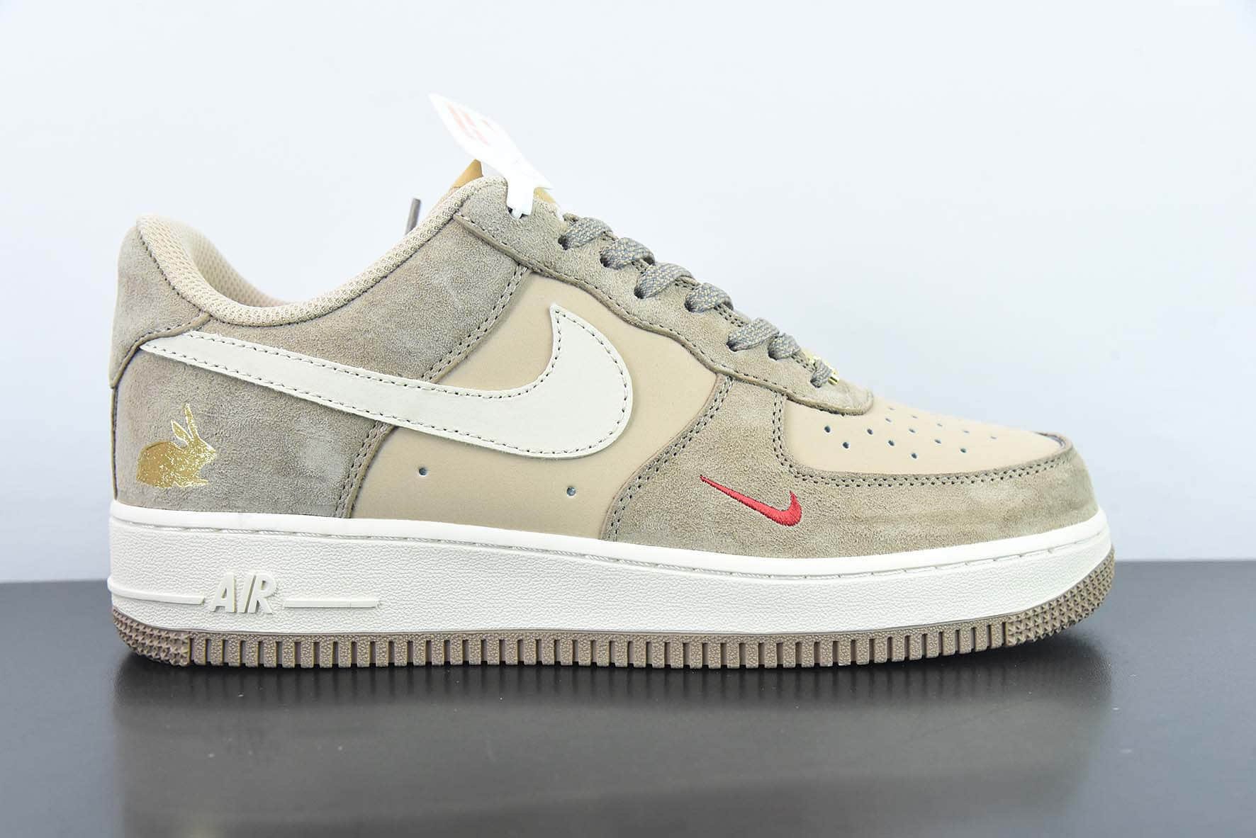 耐克NIke Air Force 1 '07 Low “中国年-金兔送福”空军一号低帮休闲板鞋纯原版本 货号：BS9055-814