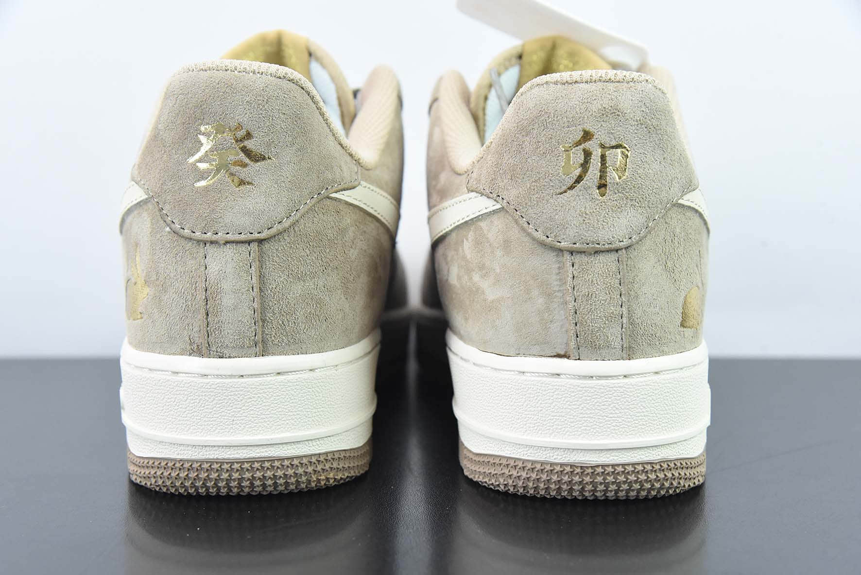 耐克NIke Air Force 1 '07 Low “中国年-金兔送福”空军一号低帮休闲板鞋纯原版本 货号：BS9055-814