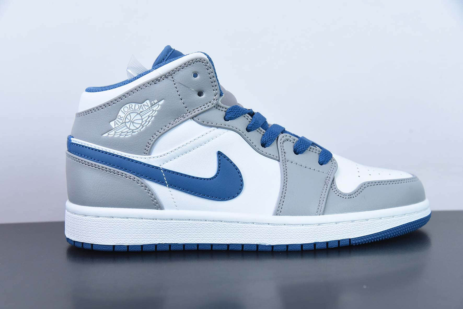 乔丹Air Jordan1 Mid True Blue AJ1灰白蓝中帮篮球鞋纯原版本 货号：DQ8423-014