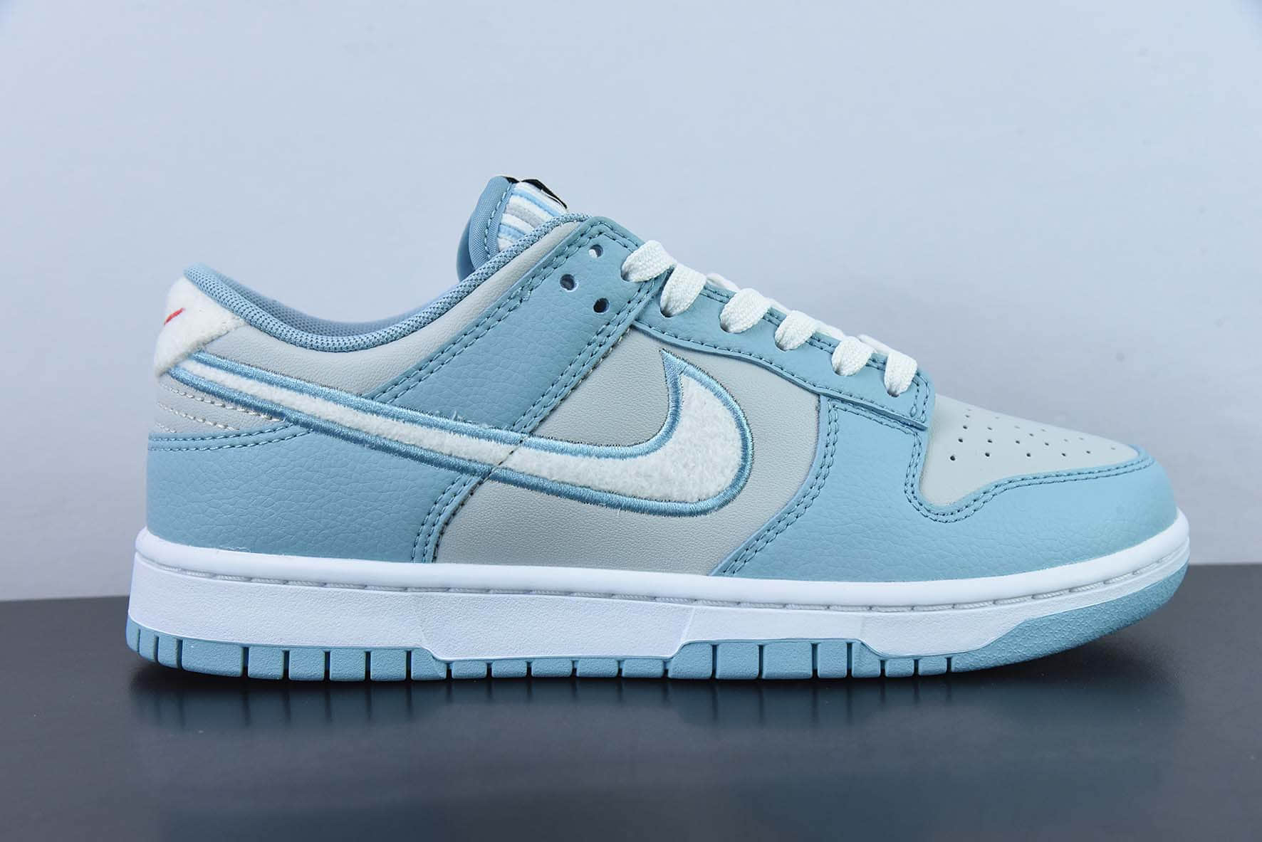 耐克Nike SB Dunk Low RetroGrey Fog Worn Blue灰蓝拼色SB扣篮系列低帮休闲运动滑板板鞋纯原版本 货号：FB1871-011