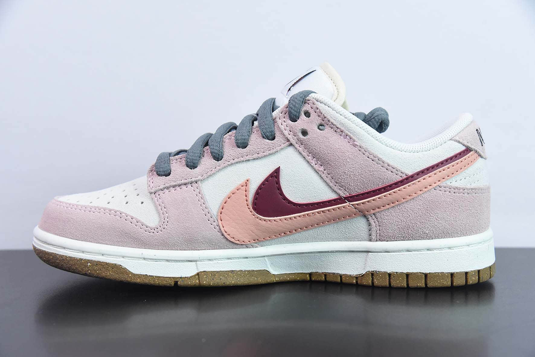 耐克Nike Dunk Low SE 85双钩熊猫魔法椰奶粉复古休闲板鞋纯原版本 货号：DO9457-120 