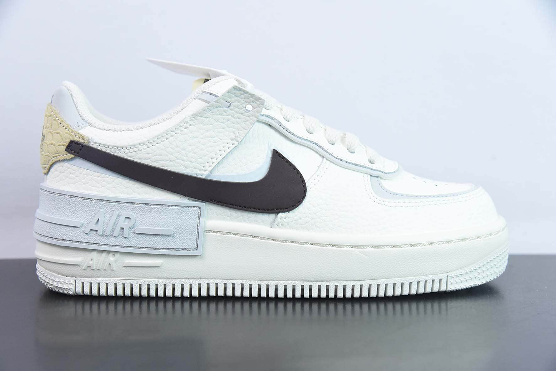 耐克Nike WMNS Air Force 1 ShadowPython马卡龙系列蛋糕奶米白深棕鸳鸯钩子空军一号轻量增高低帮百搭板鞋纯原版本 货号：FD0804-100
