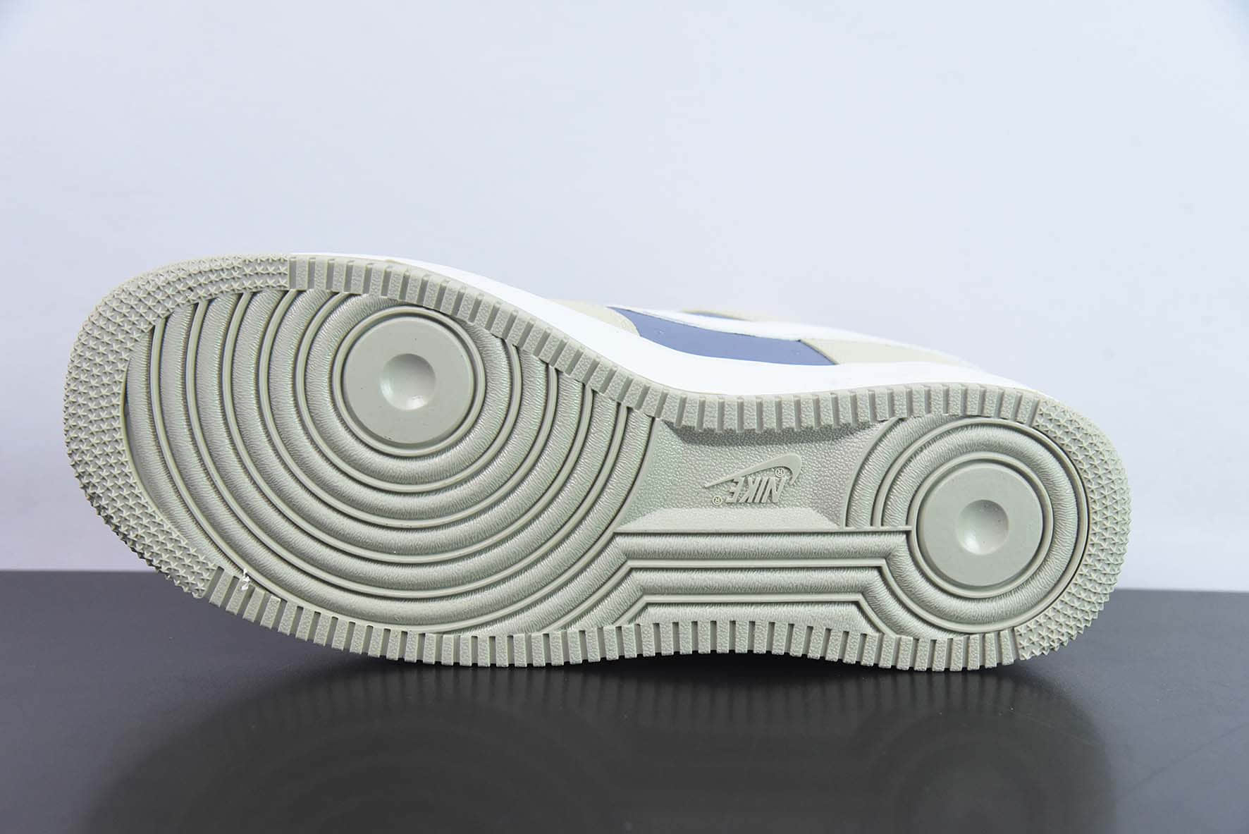 耐克Nike NIke Air Force 1 '07 Low “古驰联名款卡其灰拼接”空军一号低帮休闲板鞋纯原版本 货号：315122-009 