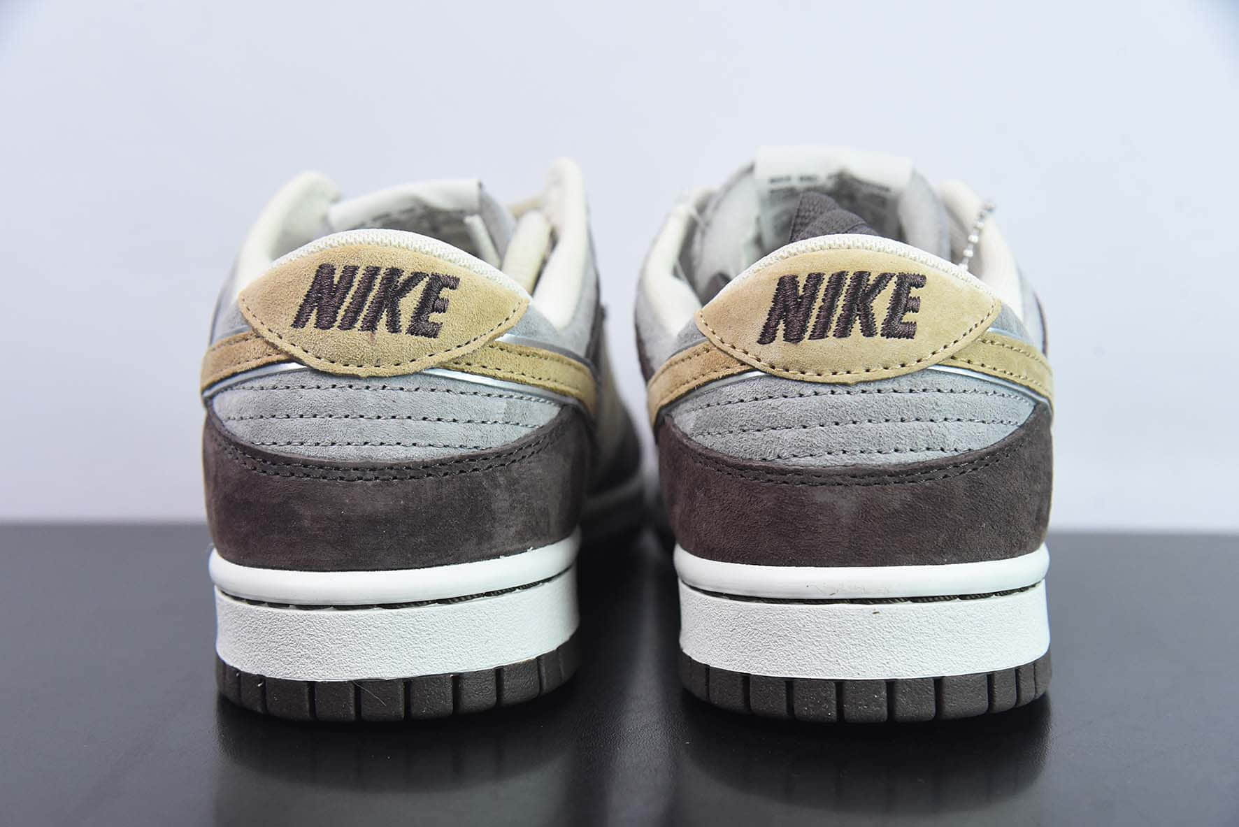 耐克Nike Otomo Katsuhiro x NK SB Dunk Low Steamboy OST 大友克洋联名卡其棕色SB低帮休闲滑板鞋纯原版本 货号：LF0039-034