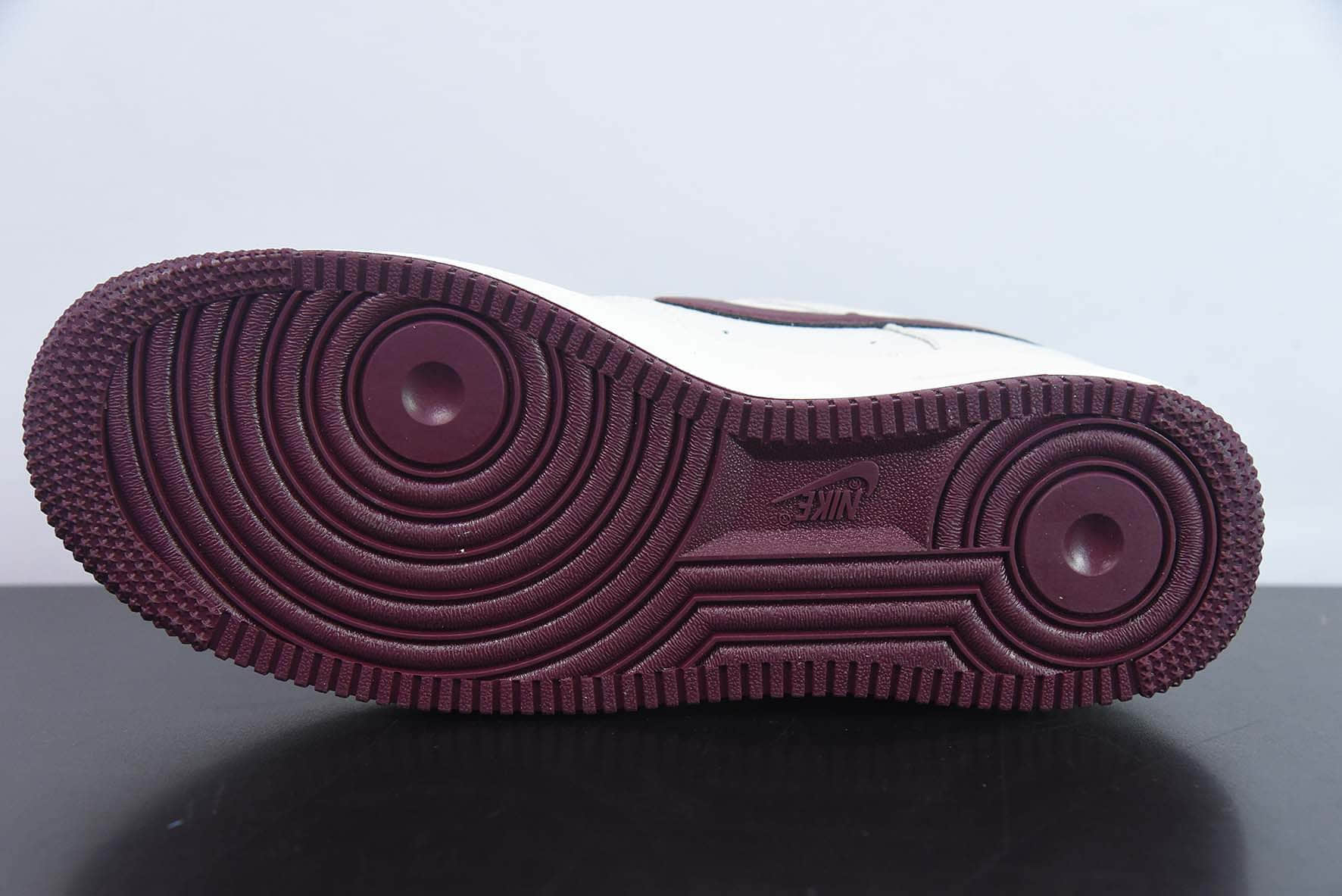 耐克Nike Air Force 1'07 Low 酒红白空军一号低帮休闲板鞋纯原版本 货号：GH5622-063