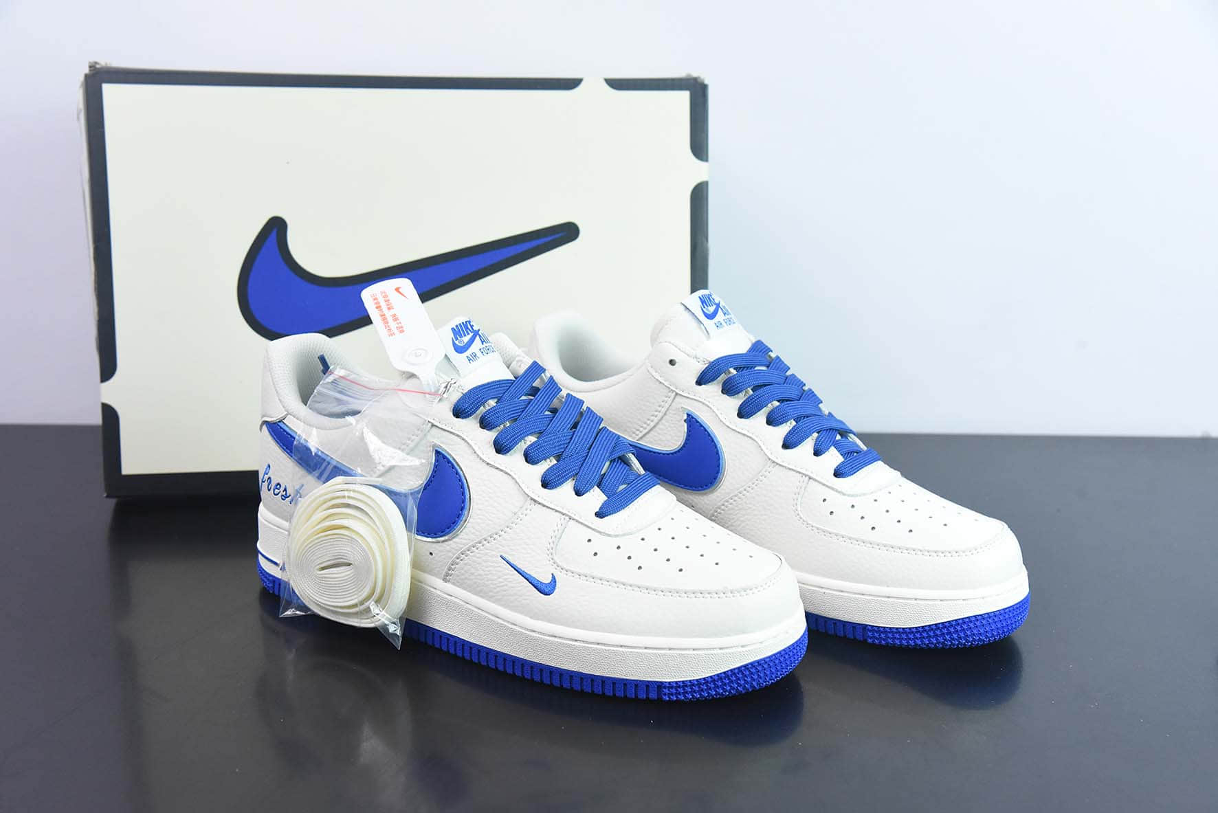 耐克Nike Air Force 1’07 LowWhiteRoyal BlueSilver皮革白皇家蓝银小钩空军一号低帮休闲板鞋纯原版本 货号：BM1996-077