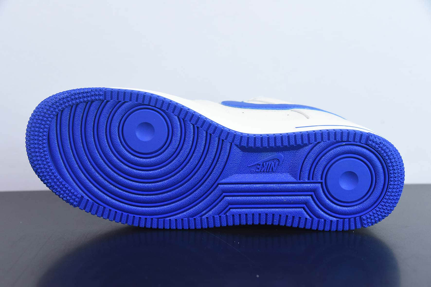 耐克Nike Air Force 1’07 LowWhiteRoyal BlueSilver皮革白皇家蓝银小钩空军一号低帮休闲板鞋纯原版本 货号：BM1996-077