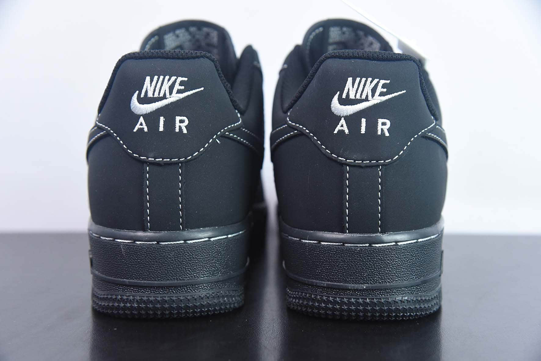 耐克NIke Air Force 1 '07 黑武士空军一号低帮休闲板鞋纯原版本 货号：HW2636-079