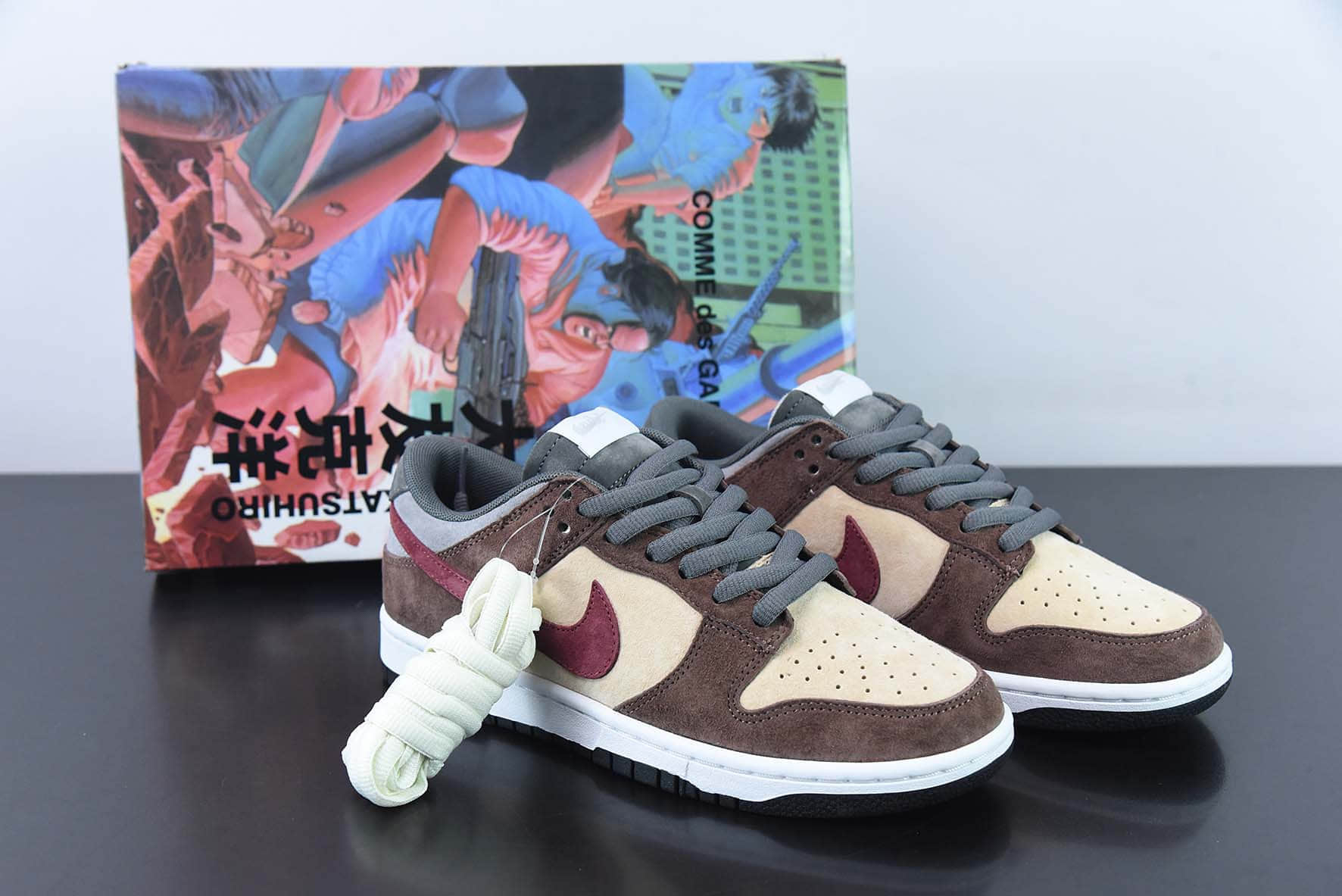 耐克Nike Otomo Katsuhiro x Nike SB Dunk Low Steamboy OST大友克洋联名麂皮枣棕复古动漫麂皮扣篮系列低帮休闲运动滑板板鞋纯原版本 货号：CV1026-053