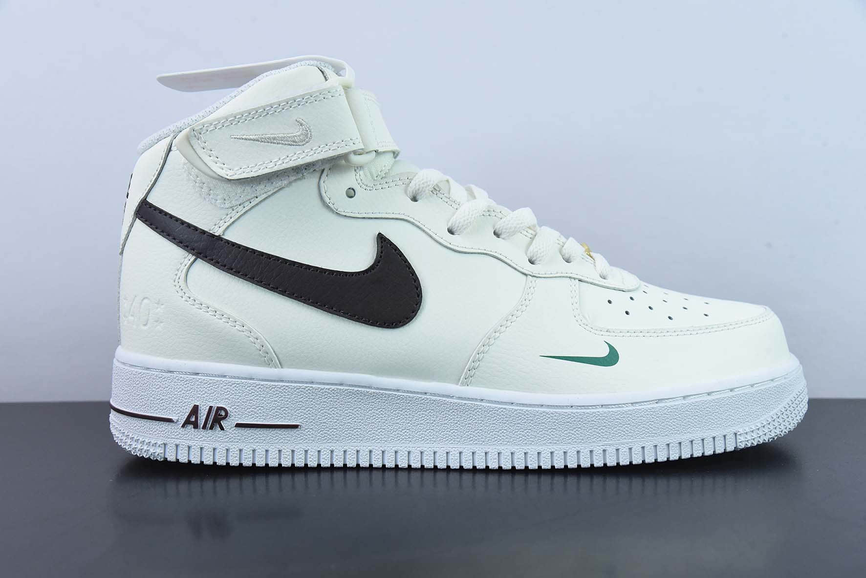 耐克Nike Air Force 1'07 Mid SE40th Anniversary皮革米白棕绿40周年空军一号经典低帮百搭休闲运动板鞋纯原版本 货号：DR9513-100