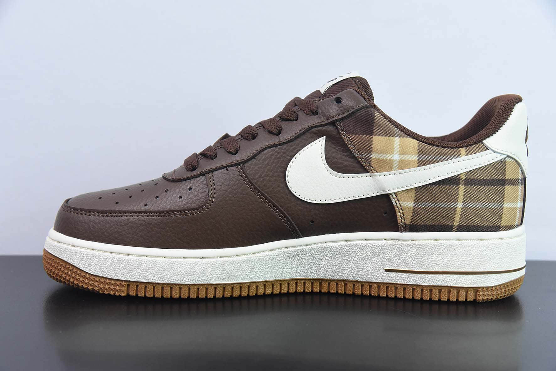 耐克Nike Air Force 1'07 Low 深棕格子布美式复古空军一号低帮休闲板鞋纯原版本 货号：DV0791-200