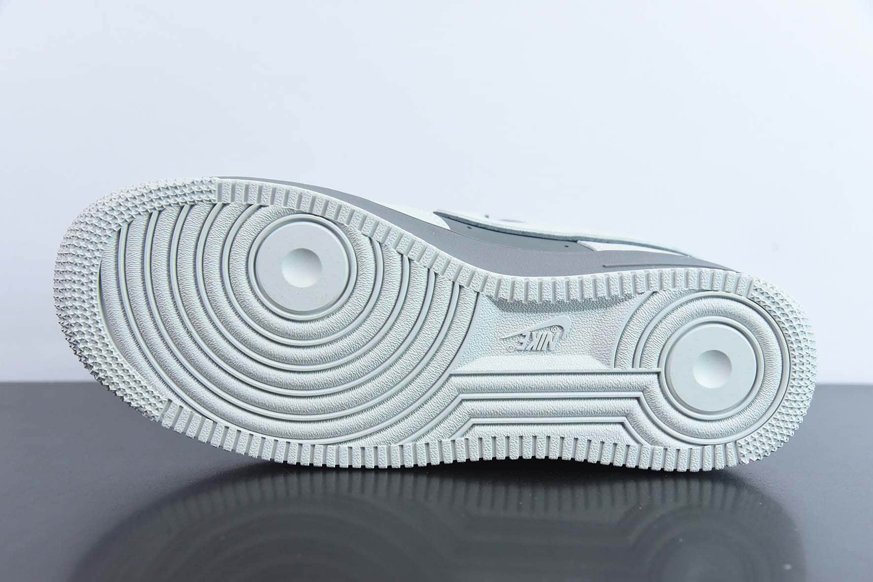 耐克Nike Air Force 1 Low '07 “瓦罐灰”空军一号低帮休闲板鞋纯原版本 货号：DB3301-033