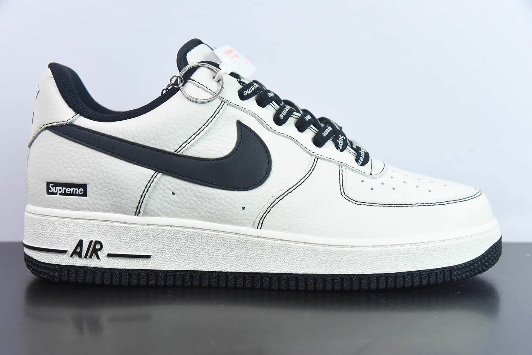 耐克Nike Supreme x NK Air Force 1 07 LowSupreme荔枝皮米白黑Sup联名空军一号经典低帮百搭休闲运动板鞋纯原版本 货号：SU0220-003