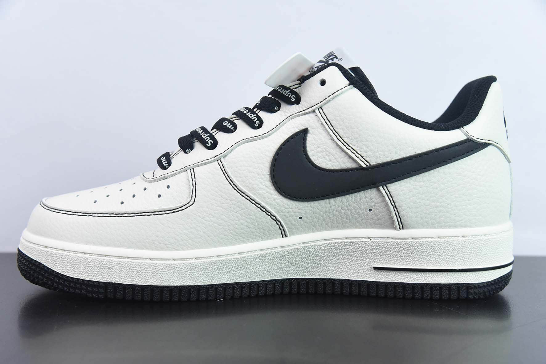 耐克Nike Supreme x NK Air Force 1 07 LowSupreme荔枝皮米白黑Sup联名空军一号经典低帮百搭休闲运动板鞋纯原版本 货号：SU0220-003