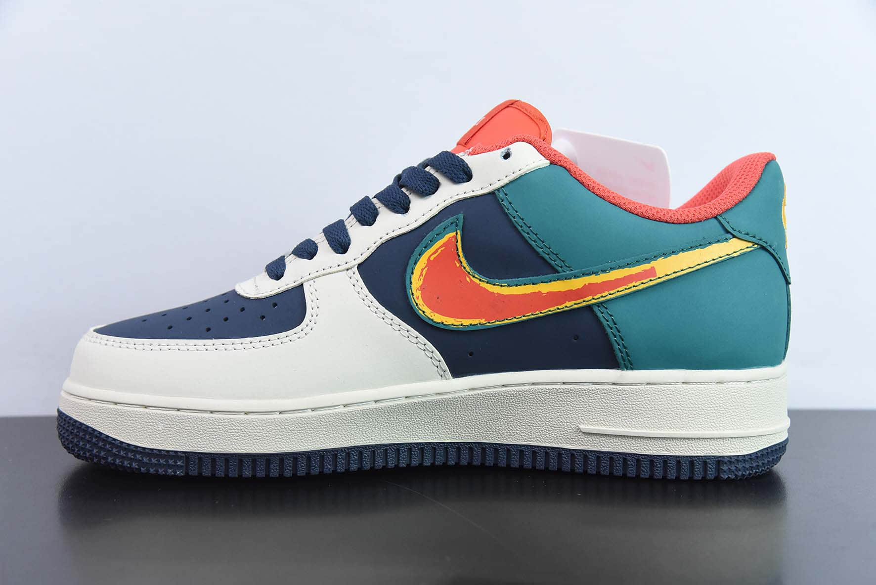 耐克Nike Air Force 1'07 Low 北面古驰三方联名七彩热成像空军一号低帮休闲板鞋纯原版本 货号：BS9055-306 