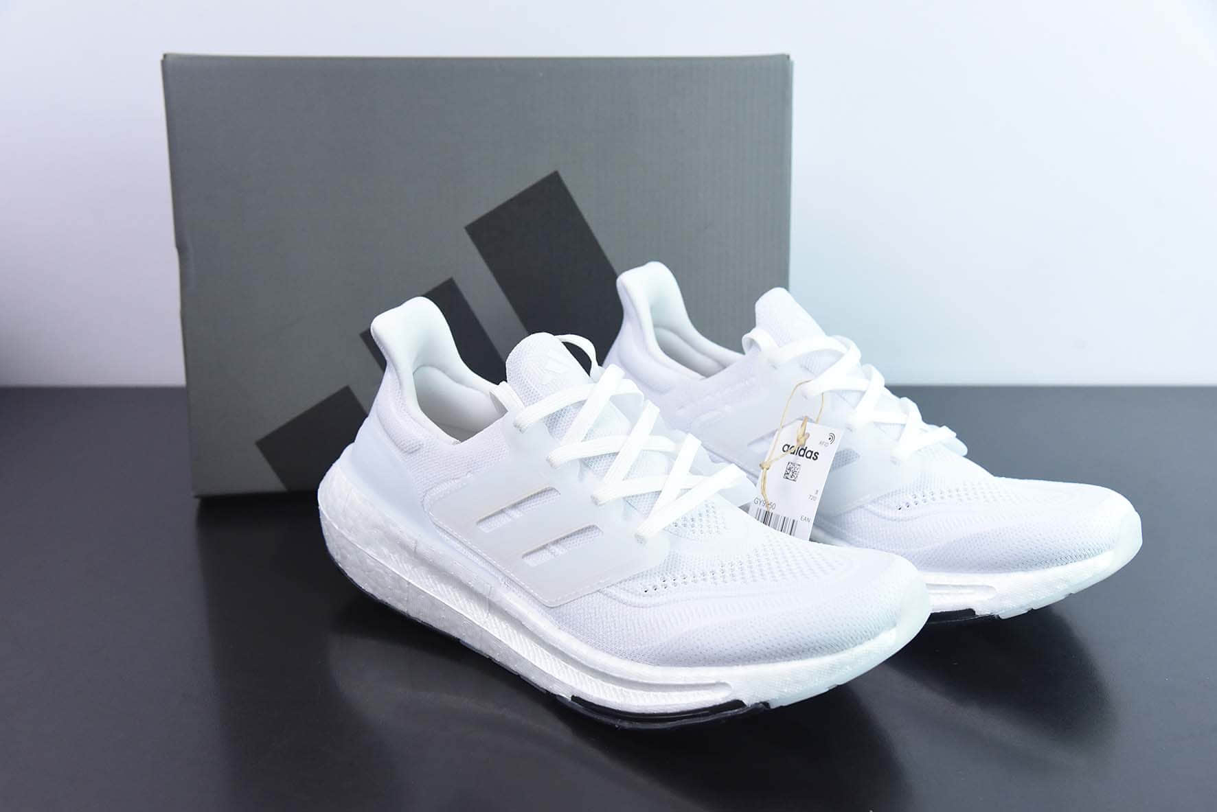 阿迪达斯Adidas Ultra Boost Light 23 阿迪达斯新款UB9.0纯白轻弹厚底爆米花跑鞋纯原版本 货号：GY9350