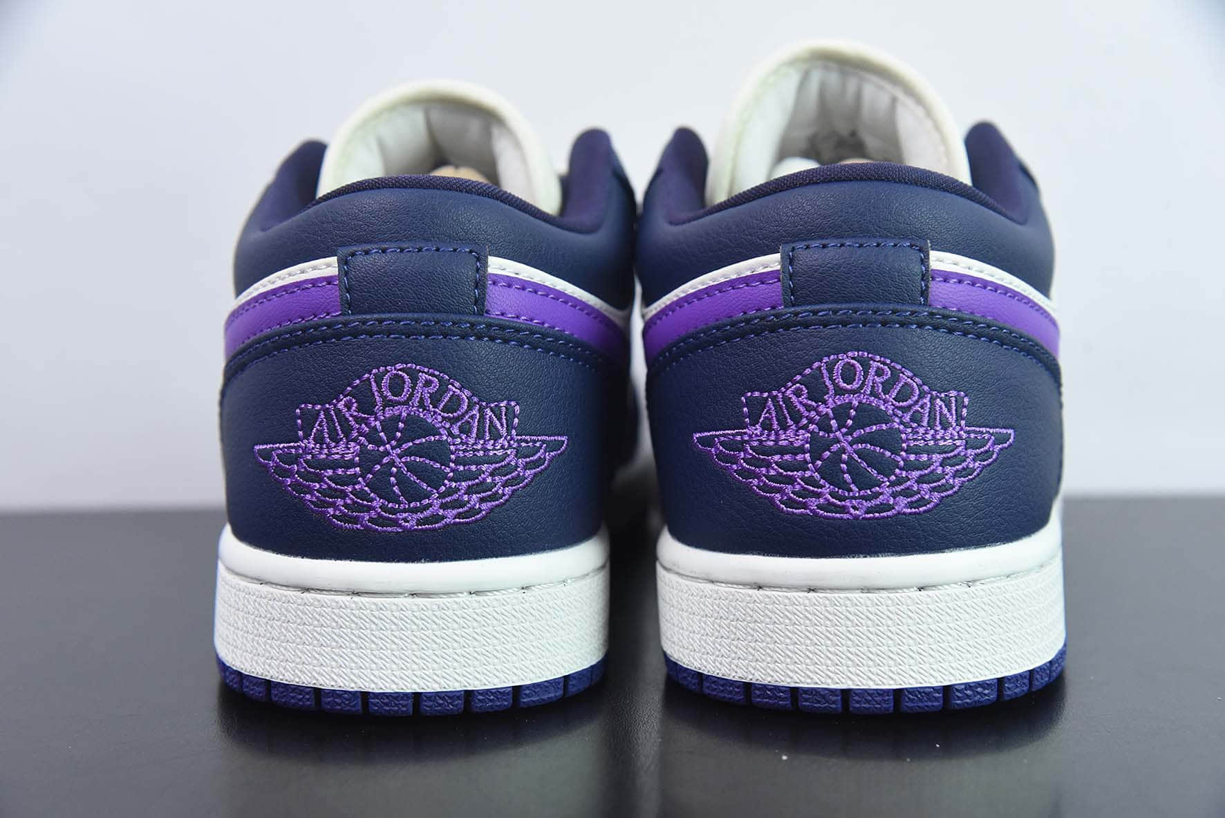 乔丹Air Jordan Low AJ1帆白紫低帮文化篮球鞋纯原版本 货号：DC0774-502  