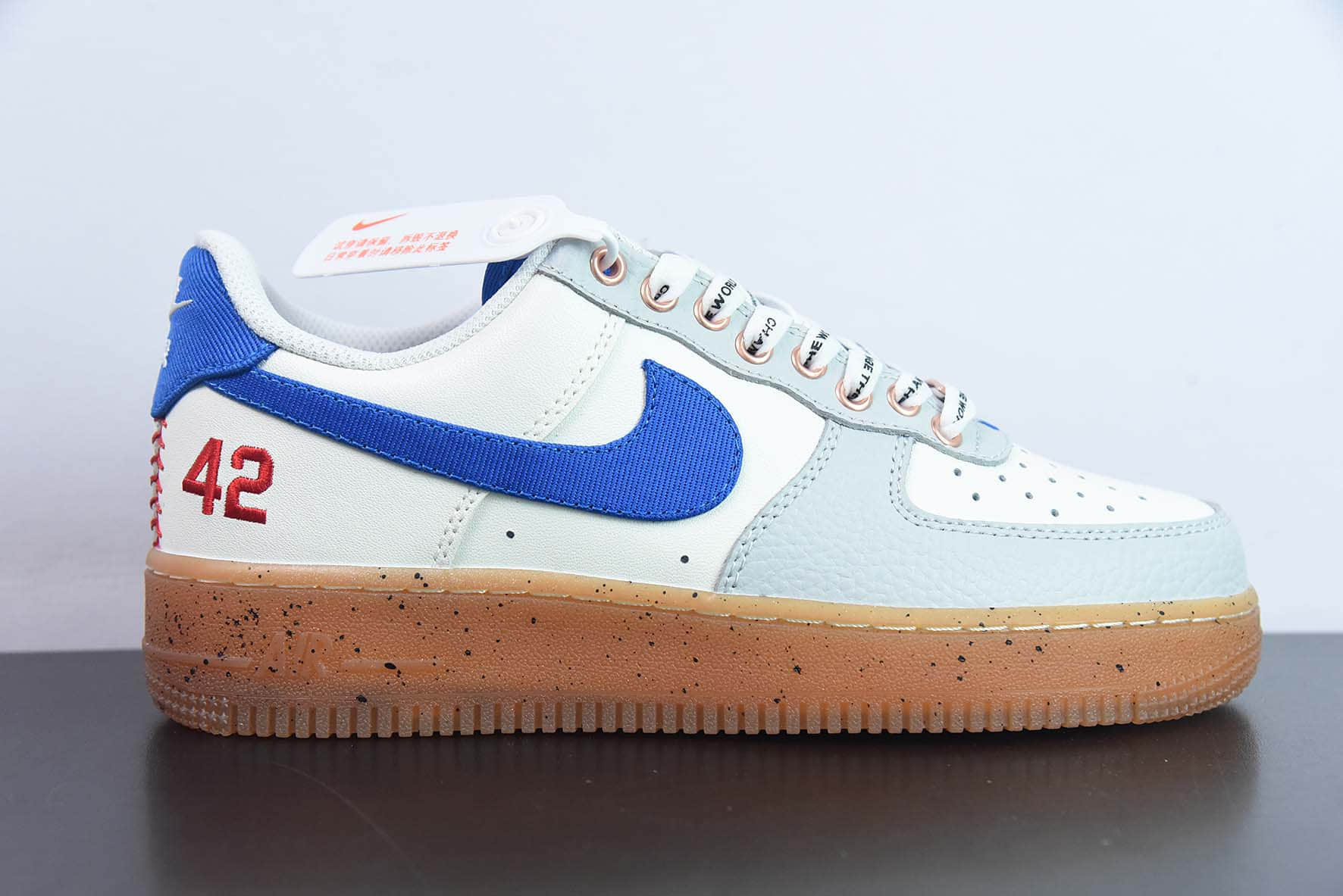 耐克Nike Air Force 1’07 LowSJackie Robinson皮革米白灰宝蓝红42球衣空军一号经典低帮板鞋纯原版本 货号：FN1868-100 