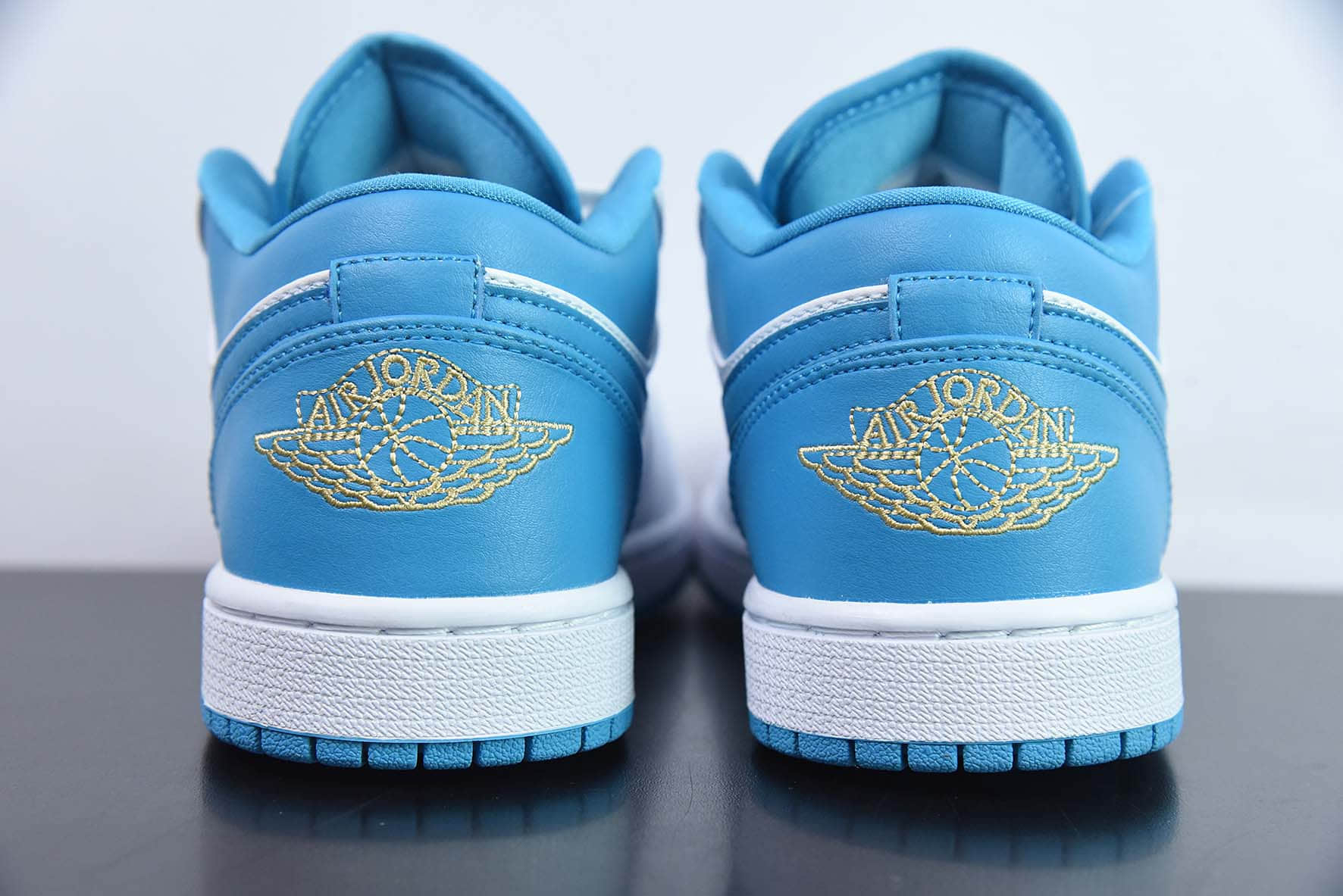 乔丹Air Jordan 1 Low Aquatone AJ1蓝白低帮文化休闲板鞋纯原版本 货号：553560-174