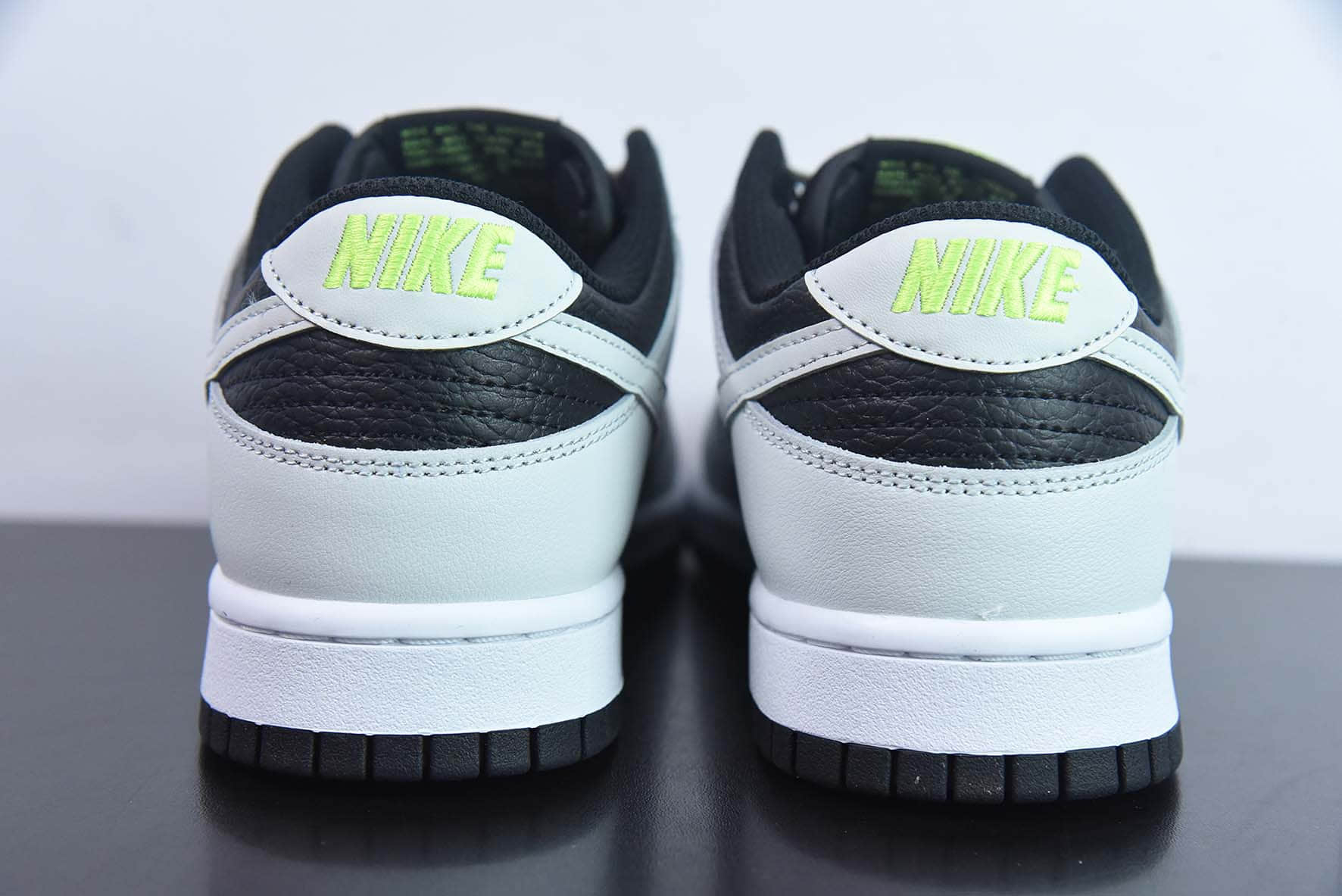 耐克Nike SB Dunk LowGrey Panda Volt影子灰黑荧光绿扣篮系列低帮休闲运动滑板板鞋纯原版本 货号：FD9756-001 