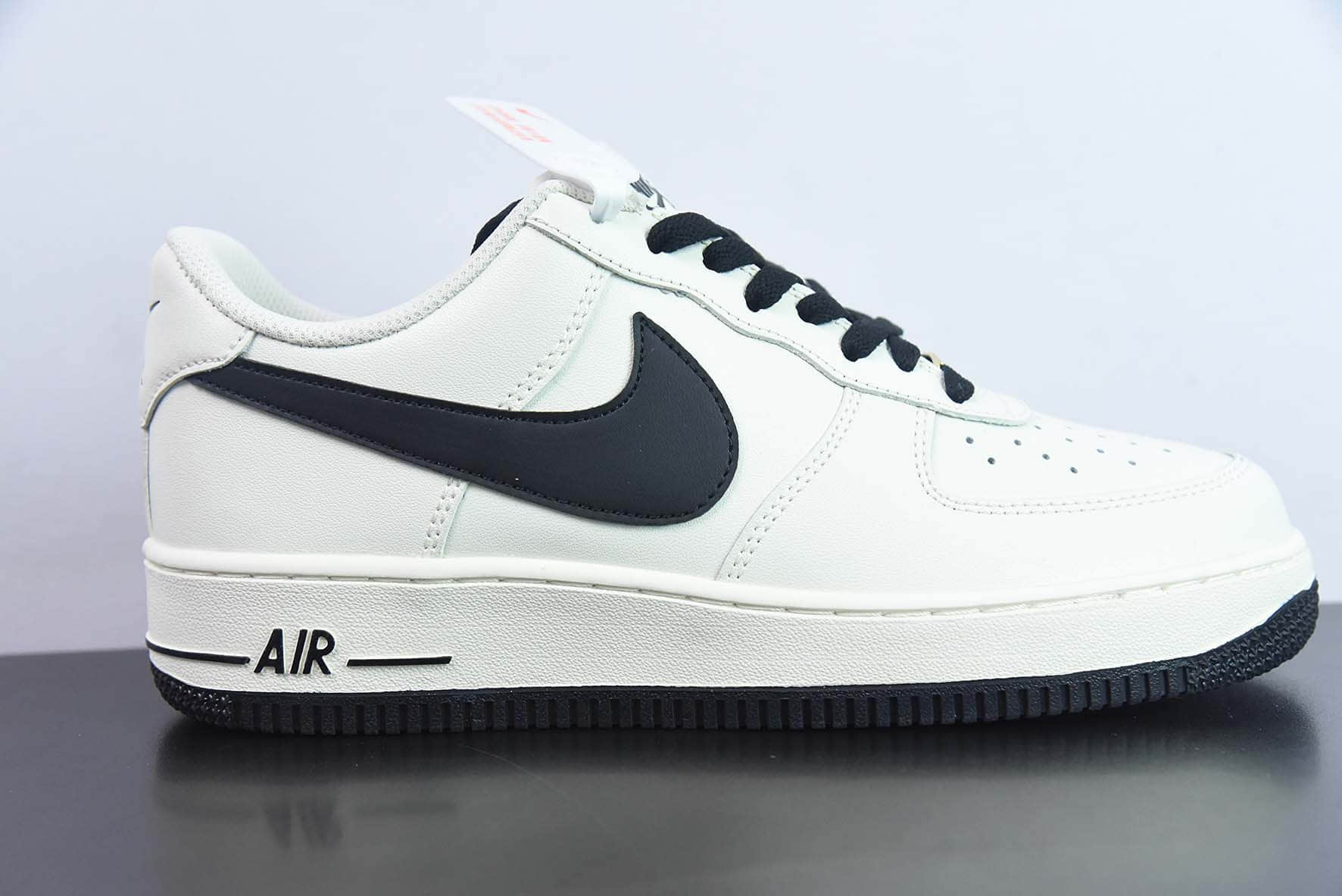 耐克Nike Air Force 1'07 Low 米黑大勾空军一号低帮休闲板鞋纯原版本 货号：SP0758-023