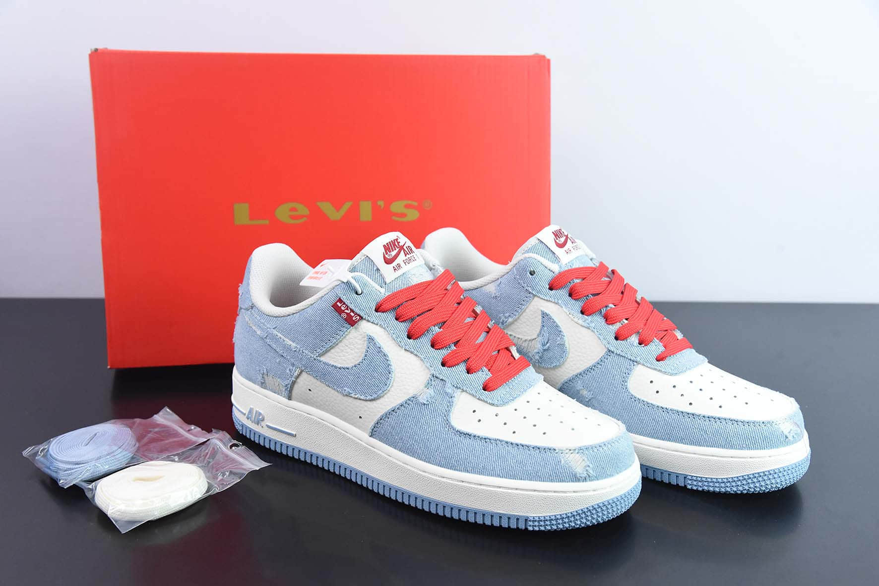 耐克Nike Levi's x Nike Air Force 1 07 LowExclusive Denim李维斯联名拼接米白浅蓝磨破牛仔布空军一号经典低帮百搭休闲运动板鞋纯原版本 货号：VT5698-566