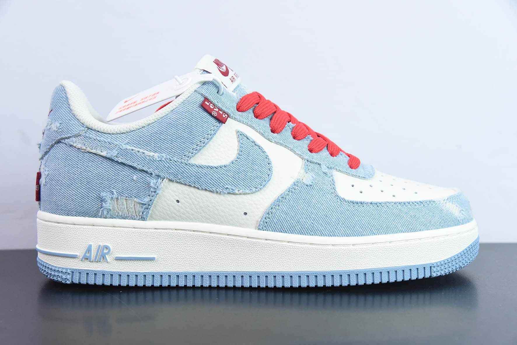 耐克Nike Levi's x Nike Air Force 1 07 LowExclusive Denim李维斯联名拼接米白浅蓝磨破牛仔布空军一号经典低帮百搭休闲运动板鞋纯原版本 货号：VT5698-566