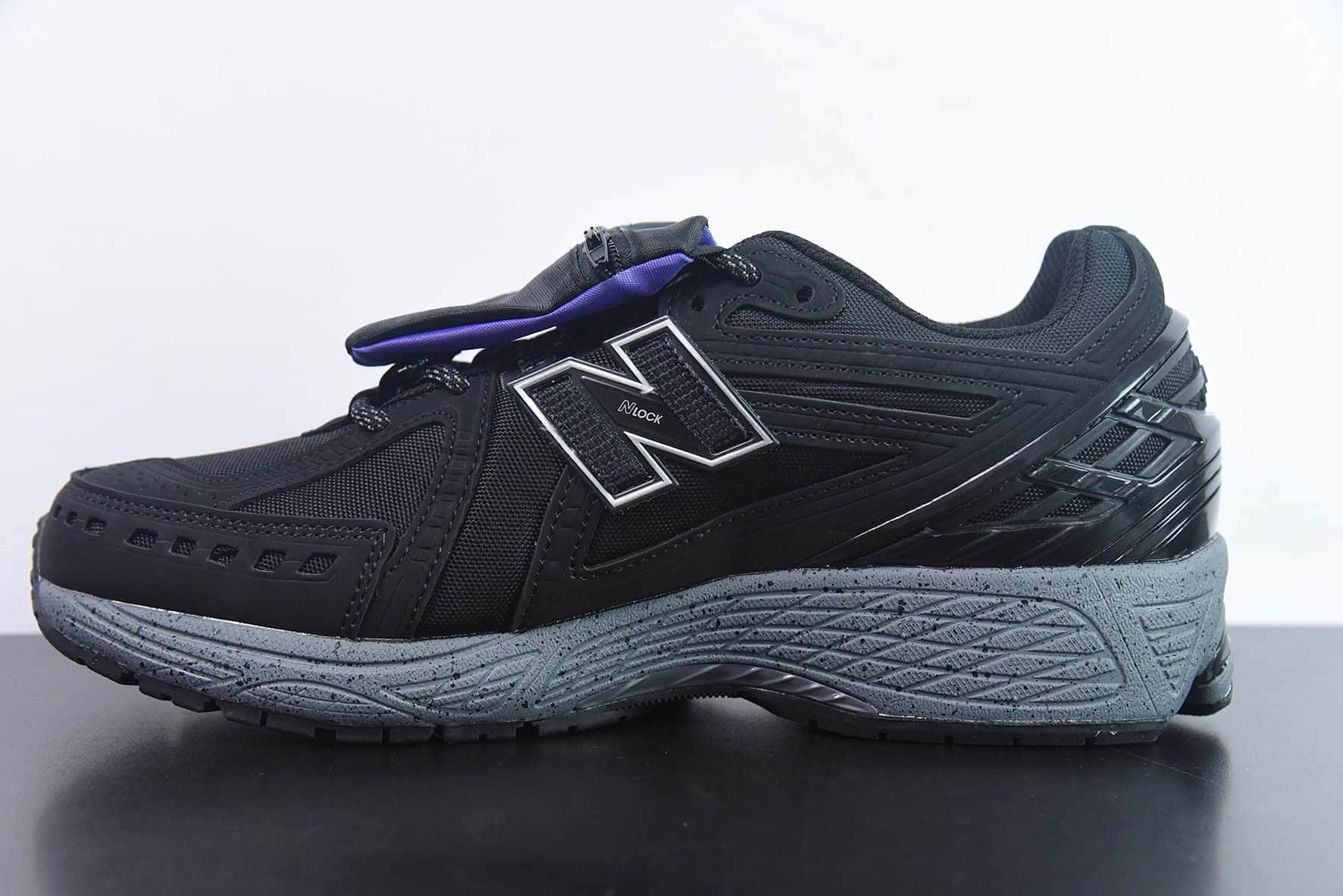 新百伦 New Balance M1906RI黑武士口袋款复古老爹风网布跑步休闲运动鞋纯原版本 货号：M1906ROC