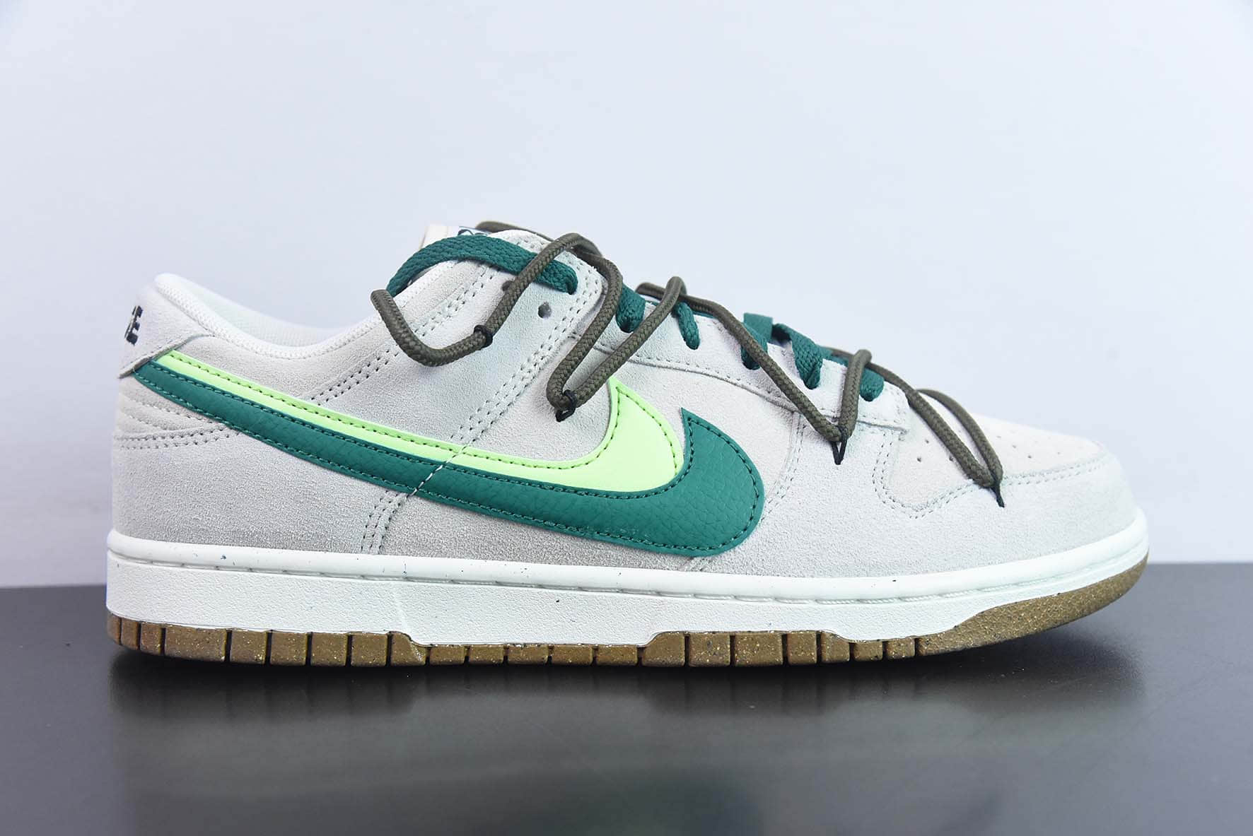 耐克Nike Dunk Low 绿野仙踪双勾绑带定制低帮休闲板鞋纯原版本 货号：DO9457-129