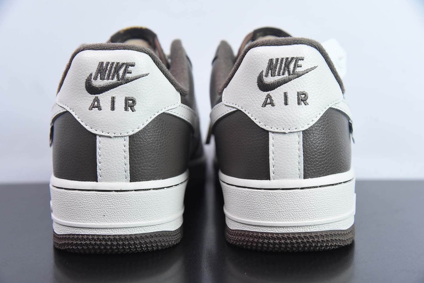 耐克Nike Air Force 1 AF1白棕小金钩空军一号低帮休闲板鞋纯原版本 货号：DB3301-077 