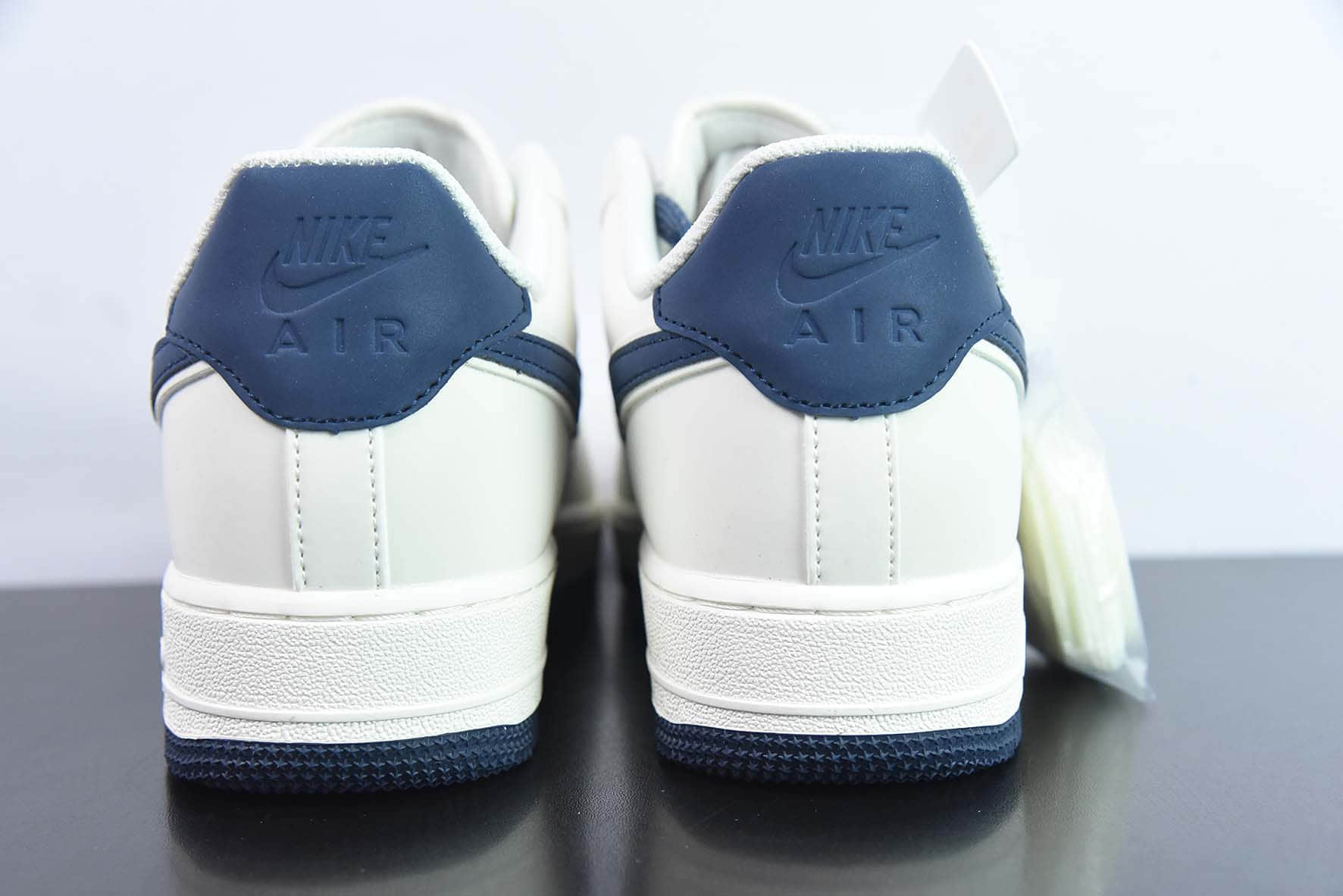 耐克Nike Air Force 1'07 Low 米深蓝满天星空军一号低帮休闲板鞋纯原版本 货号：GL6835-003 