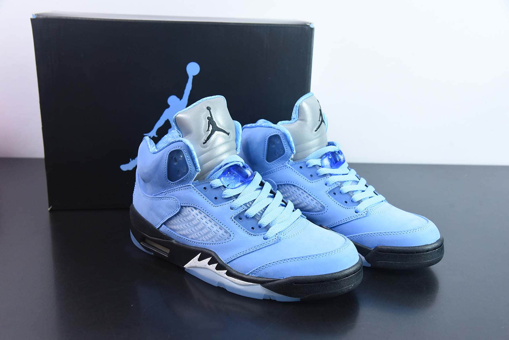 乔丹Air Jordan 5 Retro UNC AJ5大学蓝北卡蓝高帮男子文化篮球鞋纯原版本 货号：DV1310-401