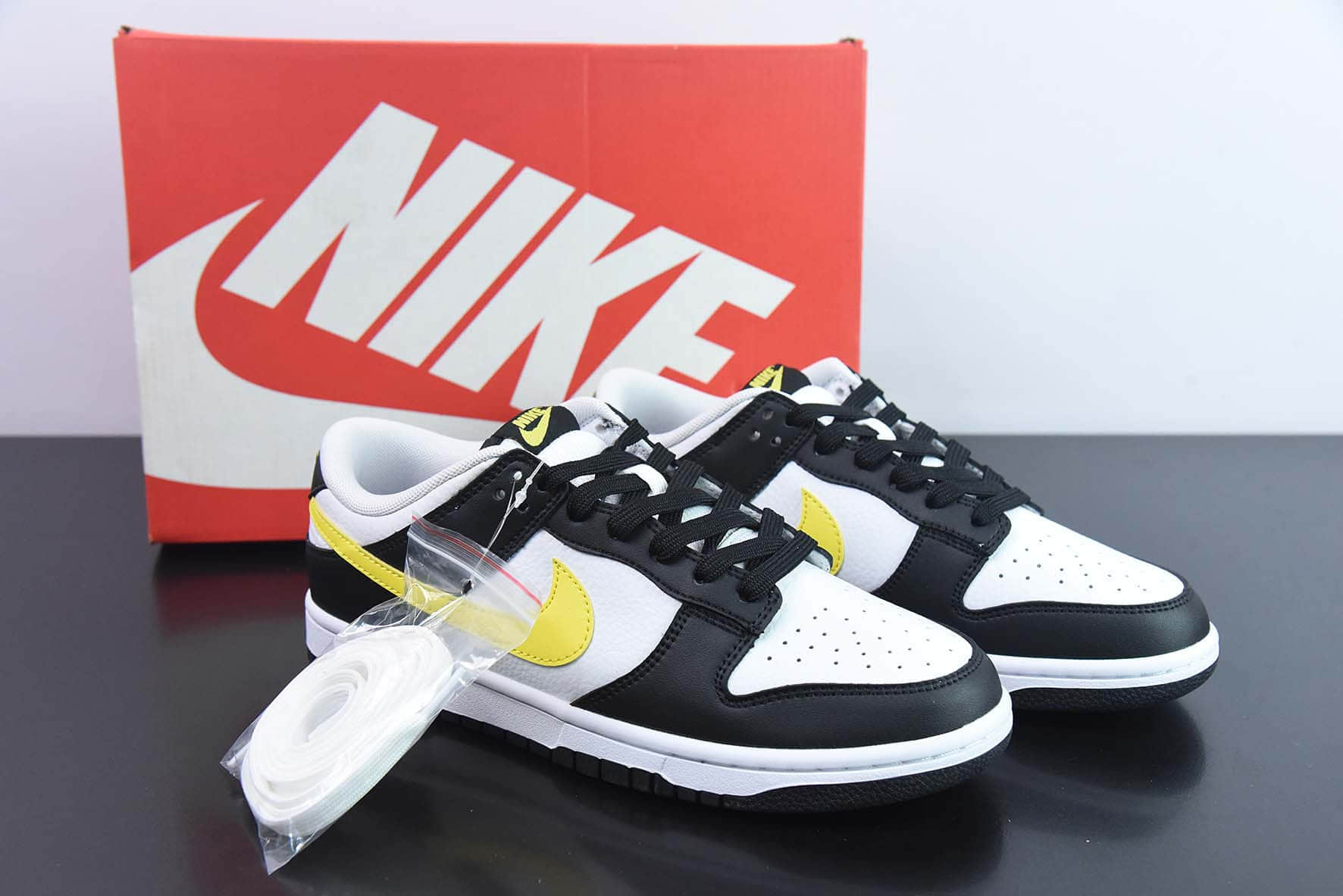 耐克Nike SB Dunk Low “黑白黄”熊猫低帮休闲滑板鞋纯原版本 货号：FQ2431-001