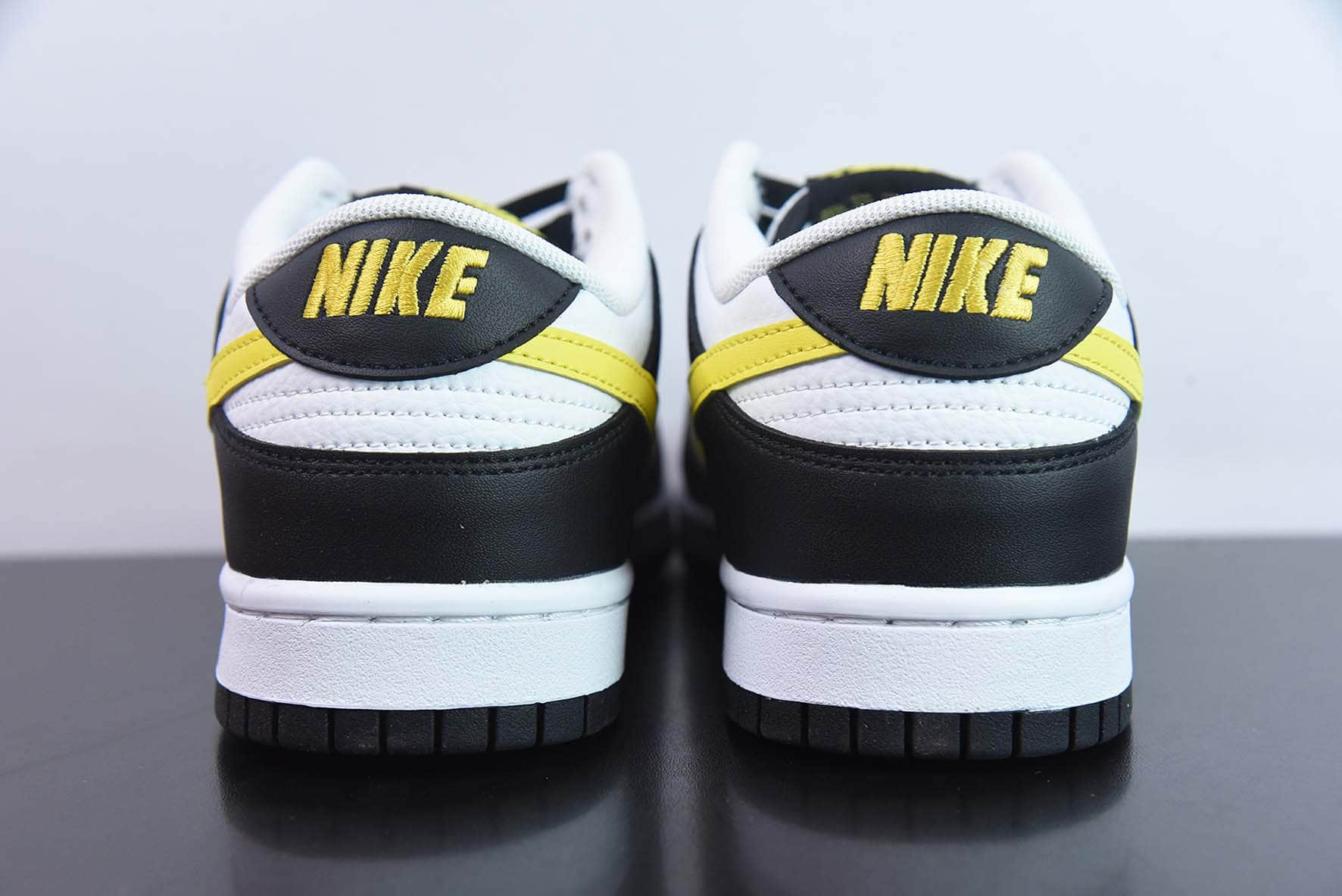 耐克Nike SB Dunk Low “黑白黄”熊猫低帮休闲滑板鞋纯原版本 货号：FQ2431-001