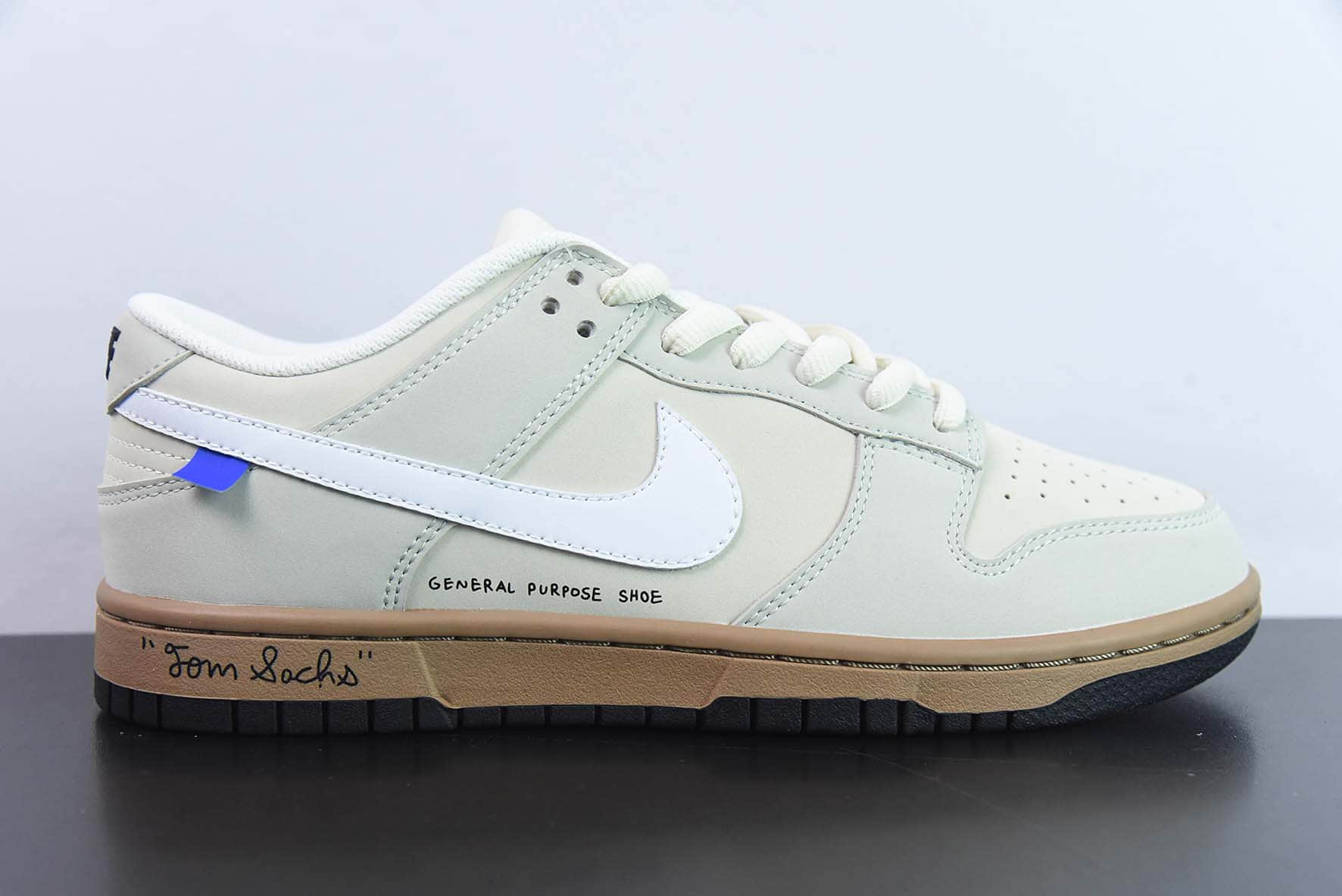 耐克NIKE SB Dunk Low大友克洋联名麂皮米黄运动休闲低帮板鞋纯原版本 货号：DD5896-020 