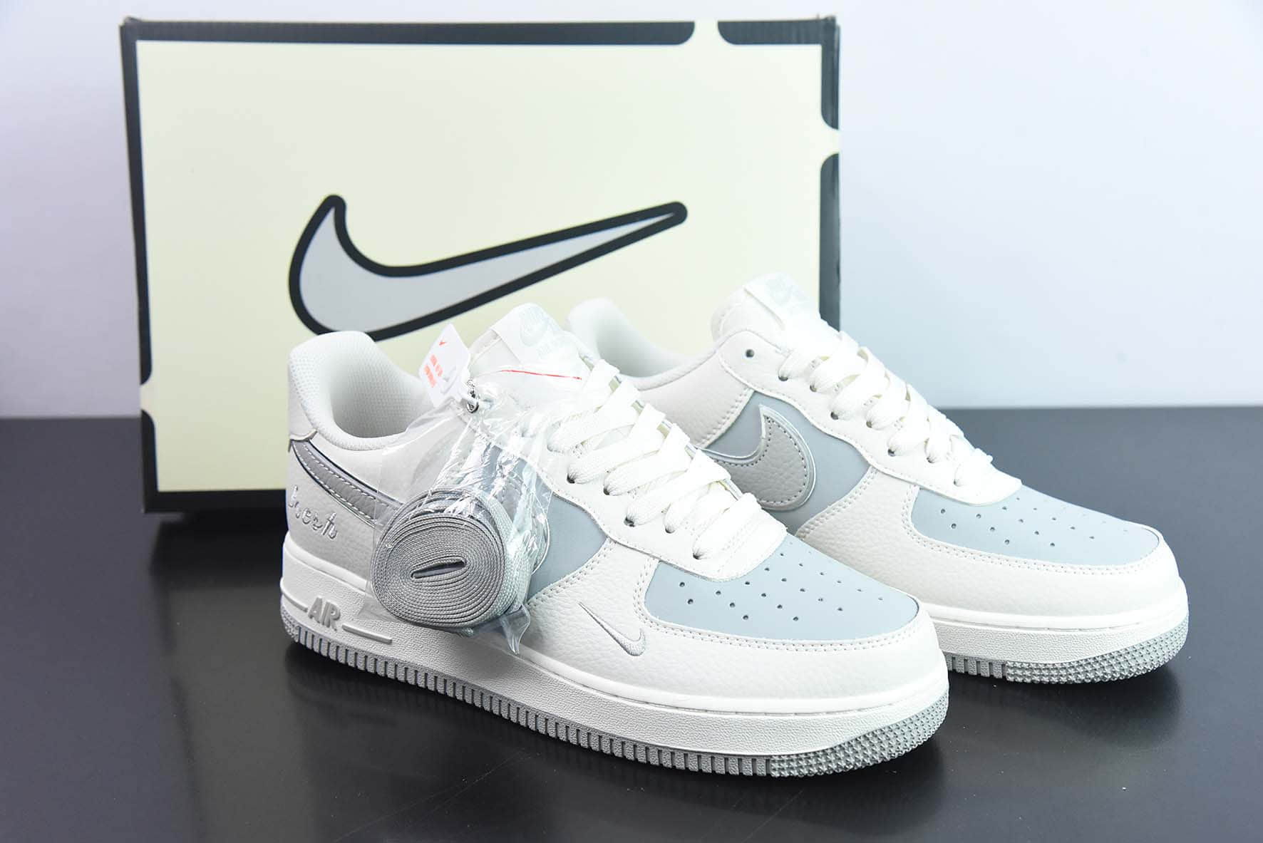 耐克Nike Air Force 1 Low米灰拼接小勾空军一号低帮休闲板鞋纯原版本 货号：BM2023-101 