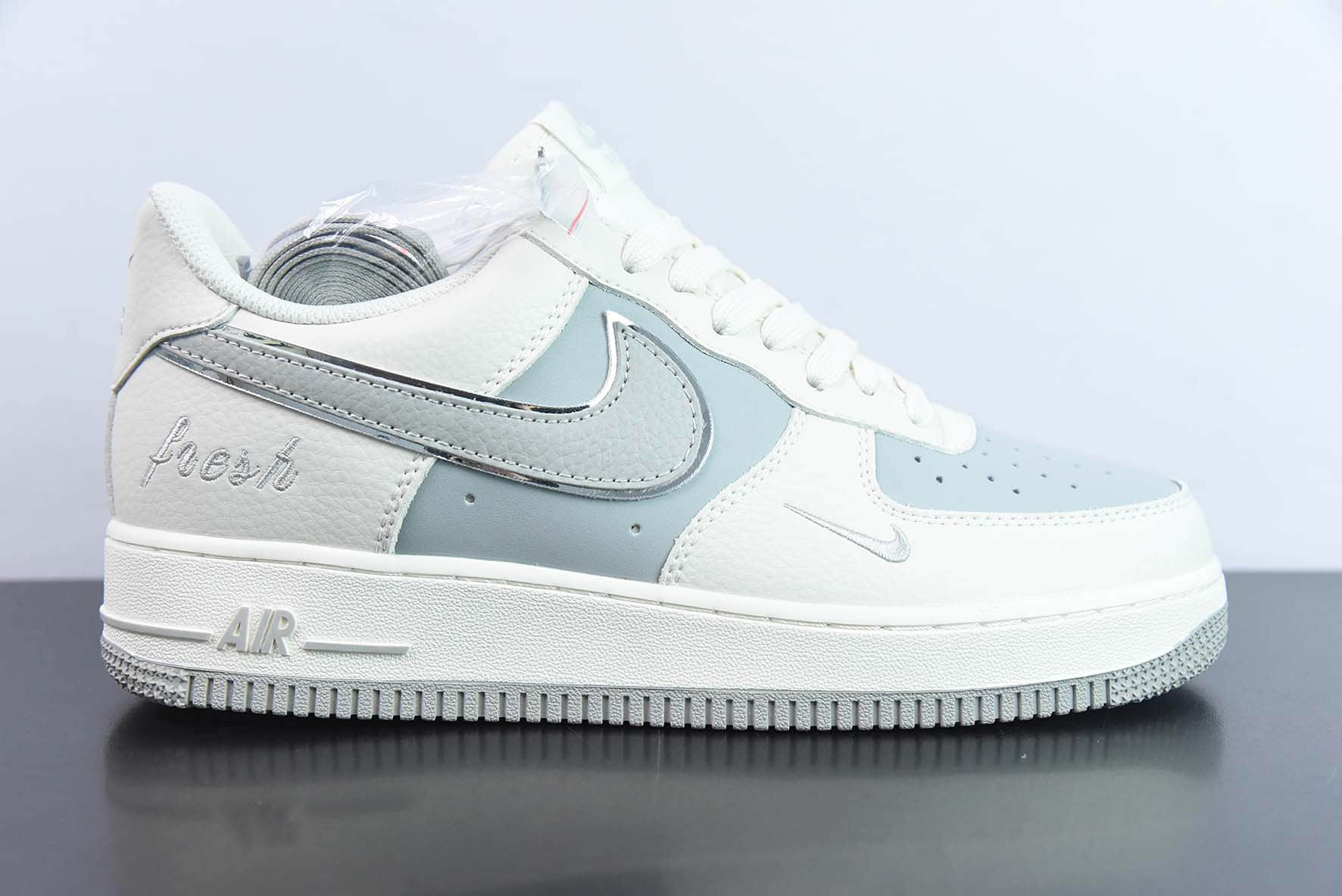 耐克Nike Air Force 1 Low米灰拼接小勾空军一号低帮休闲板鞋纯原版本 货号：BM2023-101 