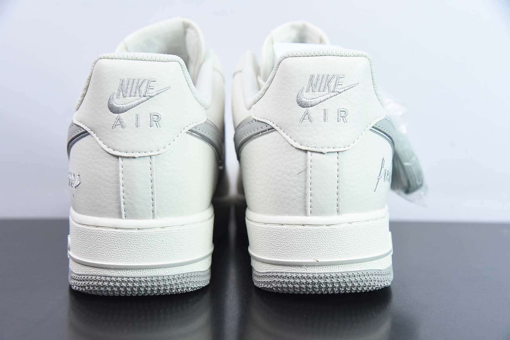 耐克Nike Air Force 1 Low米灰拼接小勾空军一号低帮休闲板鞋纯原版本 货号：BM2023-101 