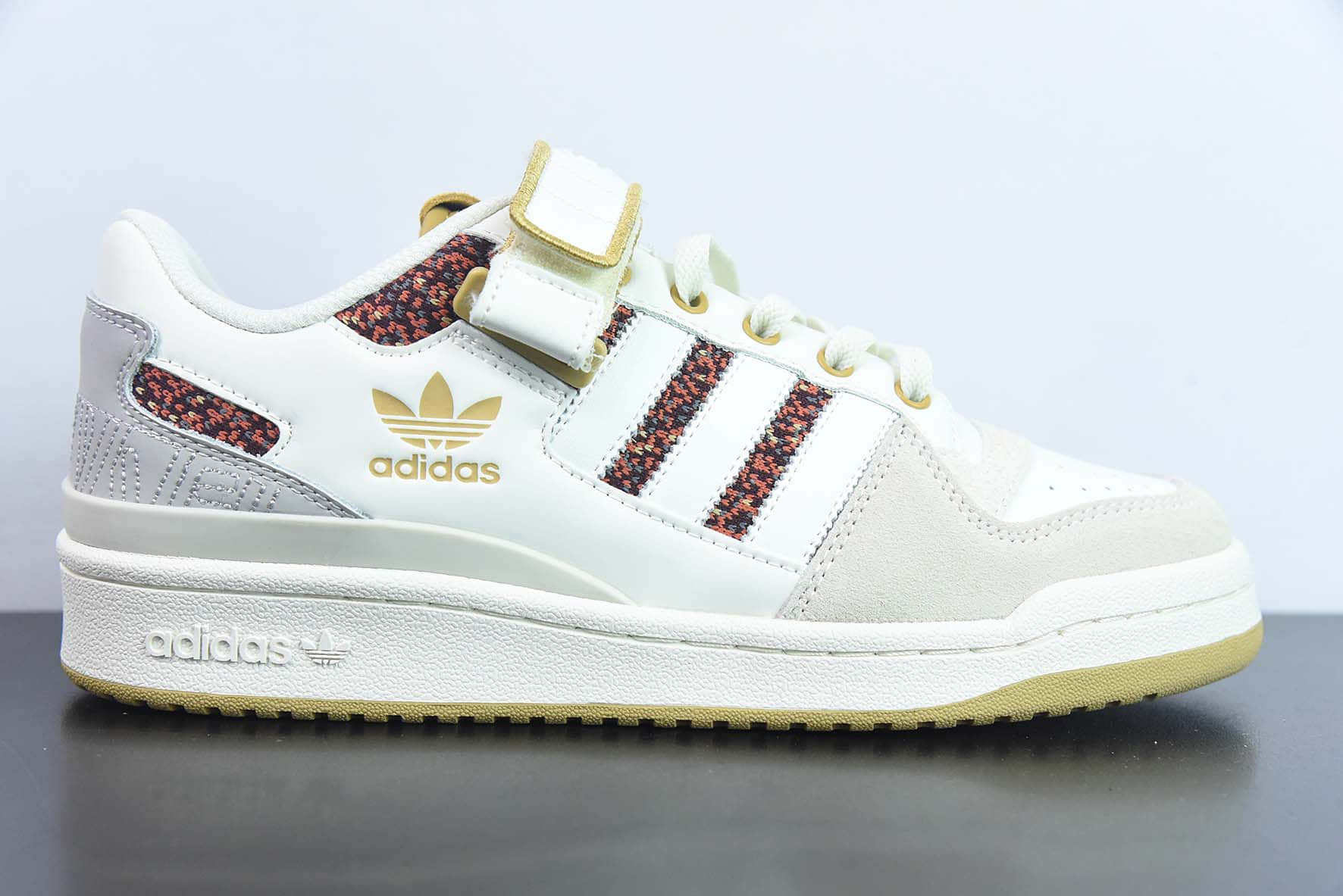 阿迪达斯Adidas Originals Forum 84 ADV Low 罗马系列米白浅灰红魔术贴低帮复古系带百搭休闲运动板鞋纯原版本 货号：HQ4604 