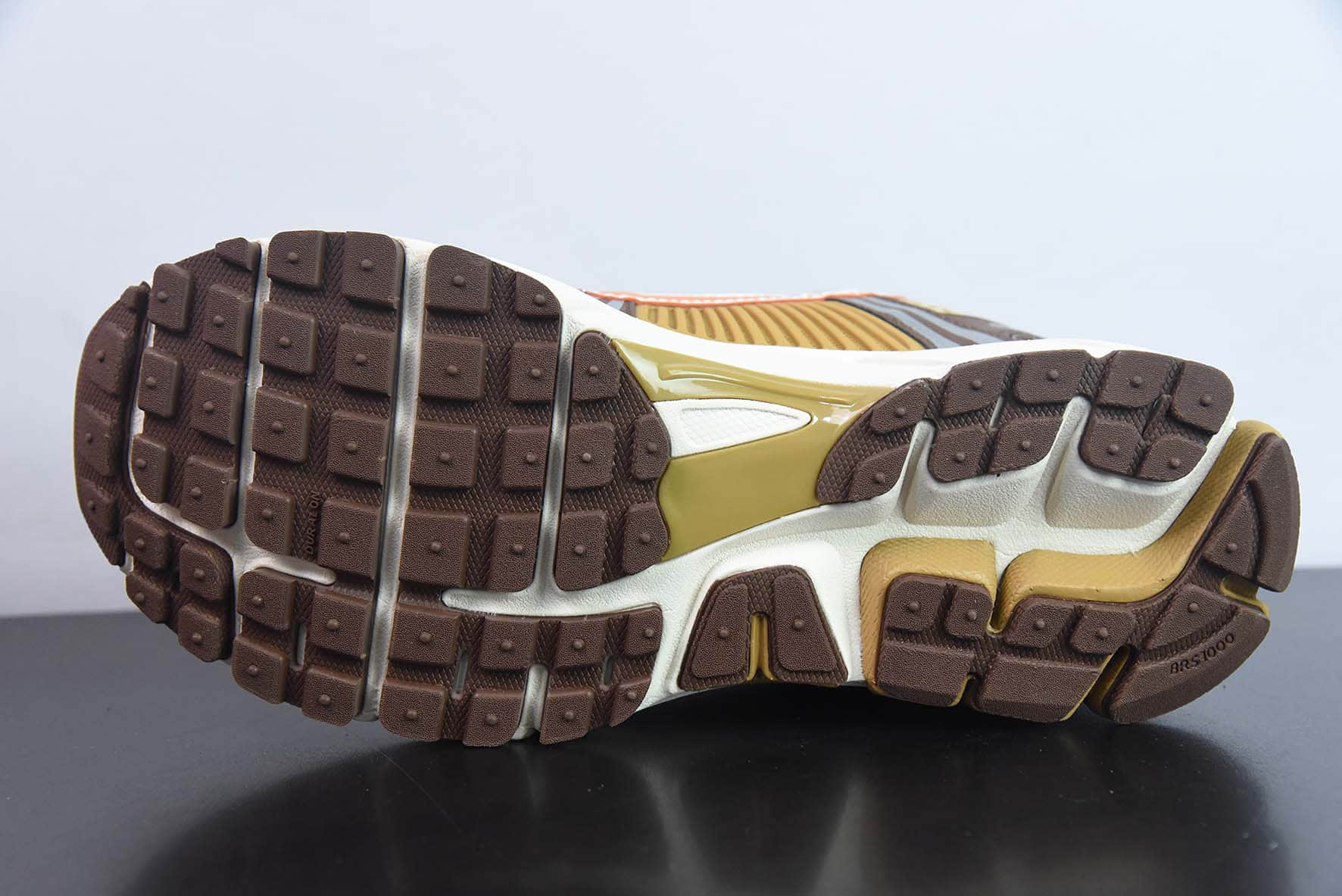 耐克Nike Zoom Vomero 5 佛莫罗5代黄褐经典复古潮流运动鞋纯原版本 货号：FB9149-700