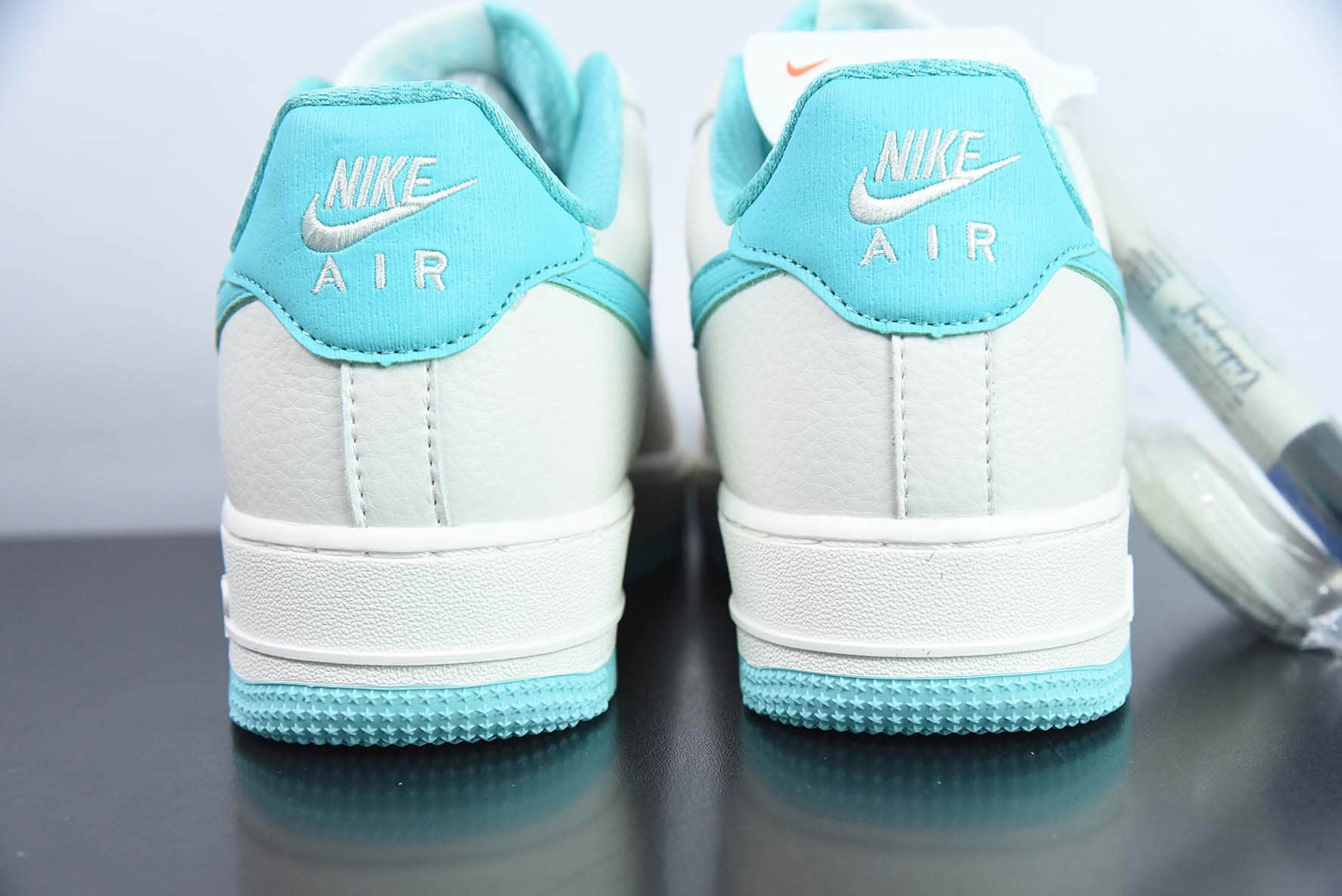 耐克Nike Air Force 1 '07 Low 蒂芙尼白蓝空军一号低帮休闲板鞋纯原版本 货号：TP0096-255