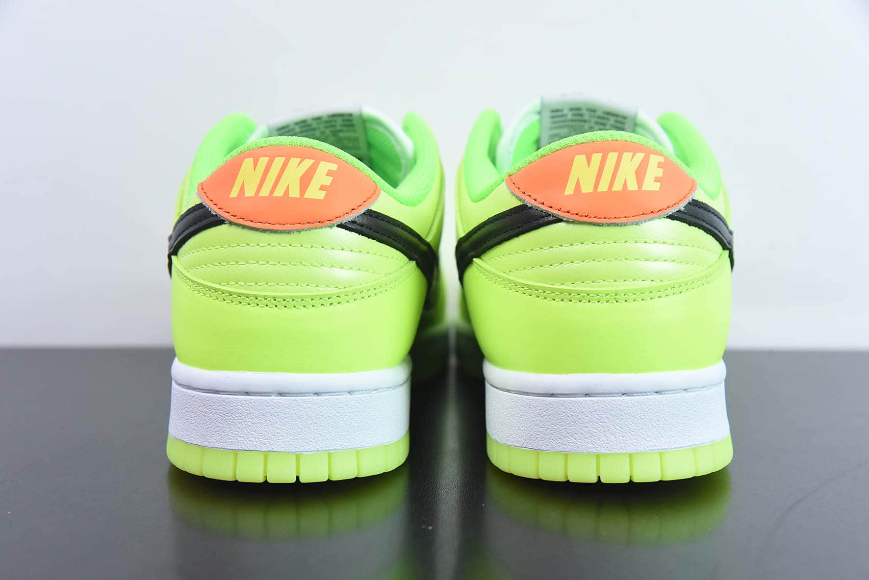 耐克Nike Dunk Low “Glow in the Dark”荧光绿SB低帮滑板鞋纯原版本 货号：FJ4610-702 