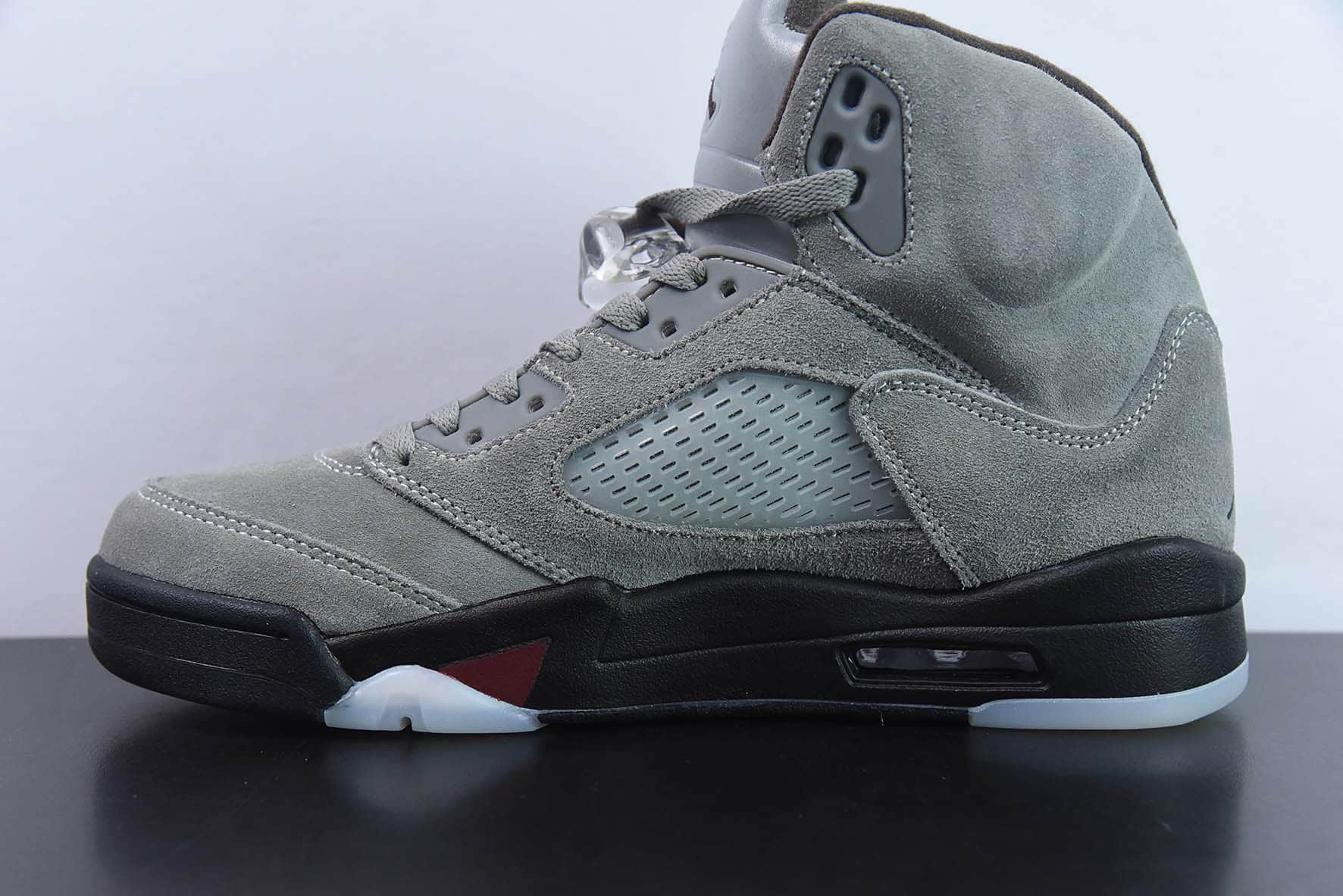 乔丹Air Jordan 5 A Ma Maniere x Air Jordan 5 Light Bone Retro AJ5灰红联名款高帮篮球鞋纯原版本 货号：FD1330-006