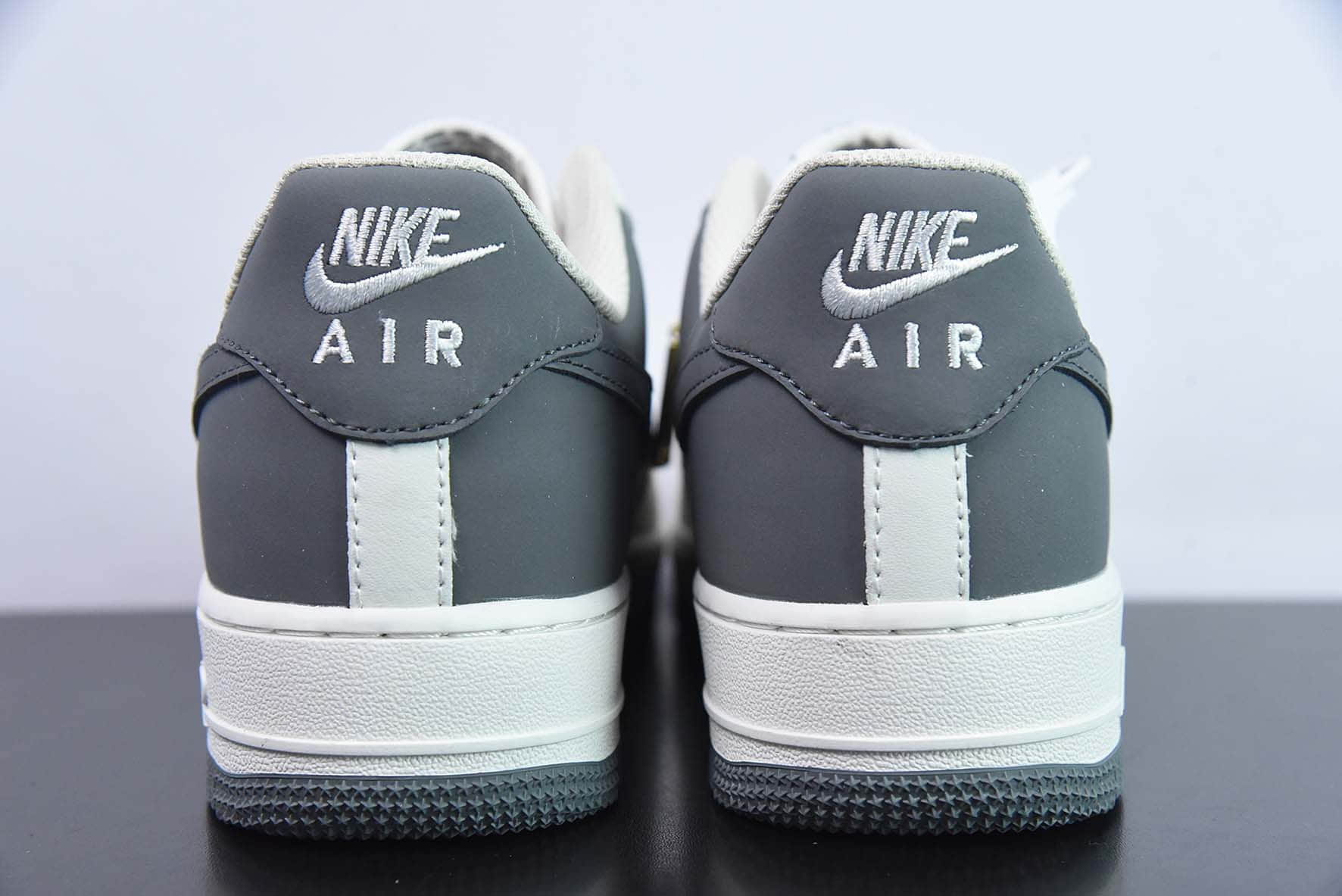 耐克Nike Air Force 1 Low '07 “奶奶灰”灰白拼接空军一号低帮休闲板鞋纯原版本 货号：DB3301-022 