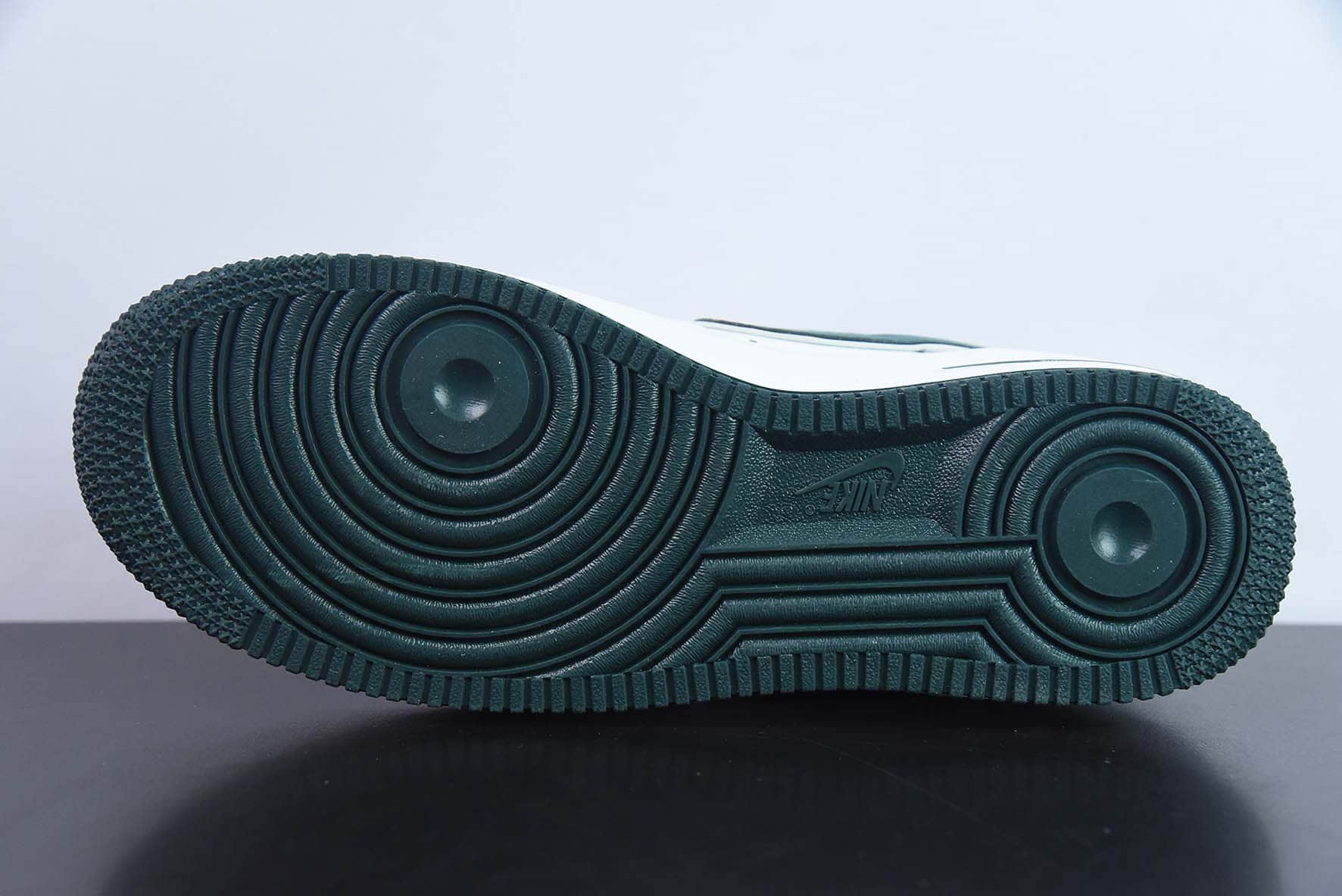 耐克Nike Air Force 1 Low '07 “Swoosh”深绿小勾低帮空军一号休闲板鞋纯原版本 货号：CV5696-966 