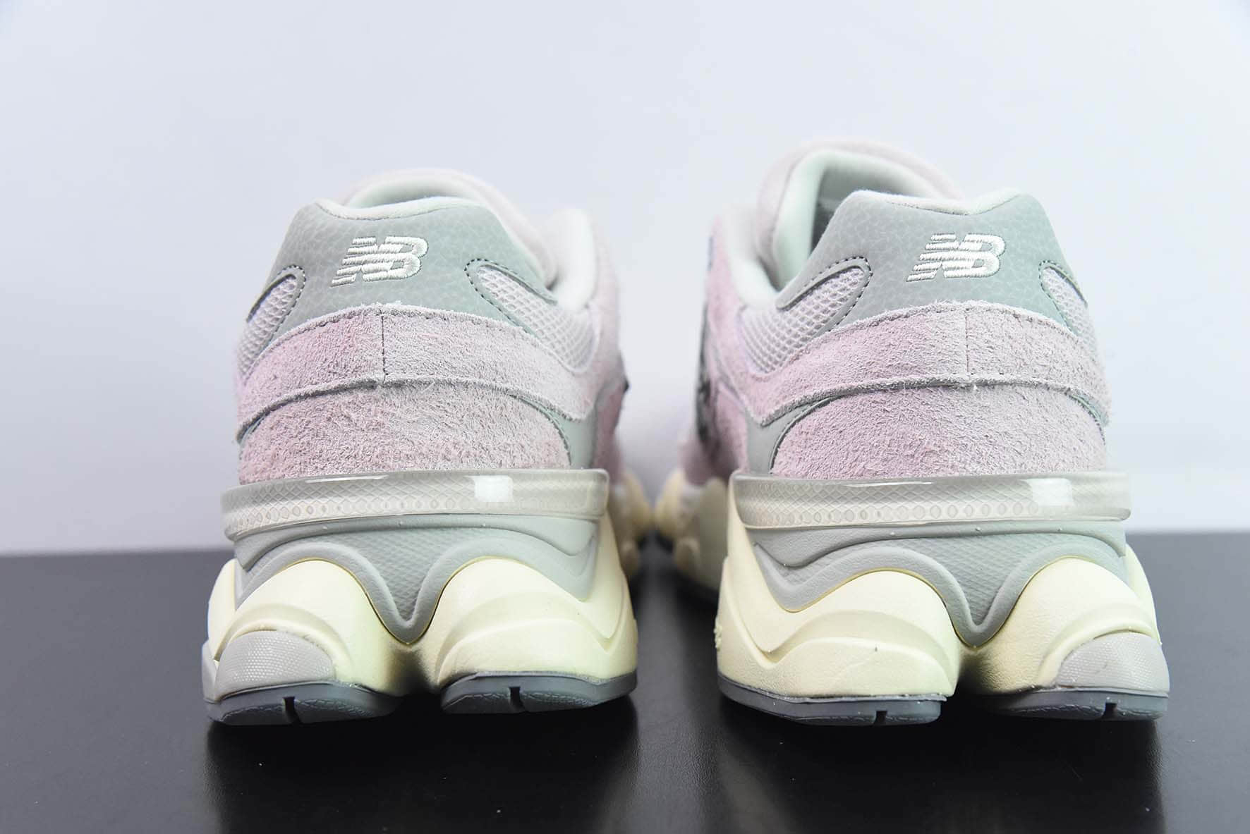 新百伦New Balance Joe Freshgoods x New Balance 9060系列联名款灰粉复古百搭老爹风小象蹄休闲运动跑步鞋纯原版本 货号：U9060HSP